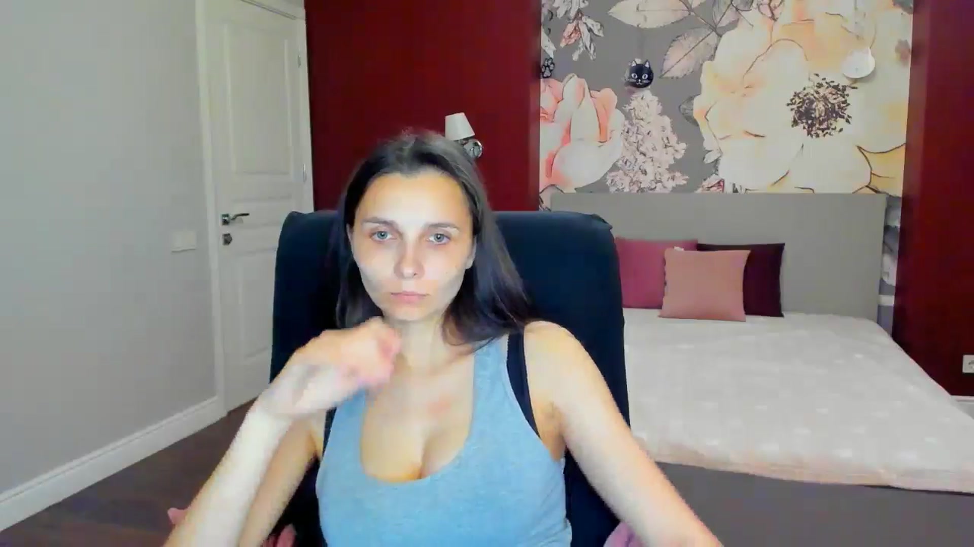 Gallery image thumbnail from Karina_Mils's myfreecams stream on, 05/09/2025, 14:03 image 11 of 20