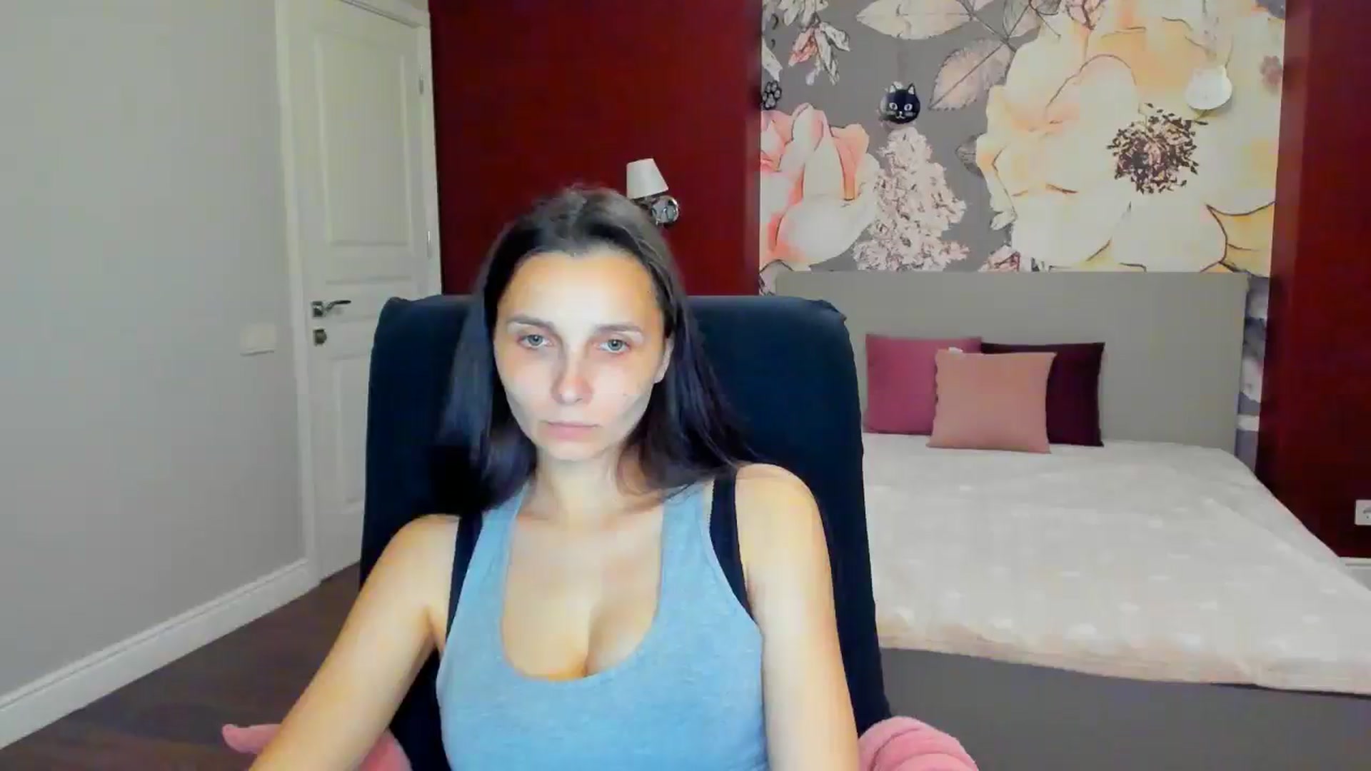 Gallery image thumbnail from Karina_Mils's myfreecams stream on, 05/09/2025, 14:03 image 18 of 20