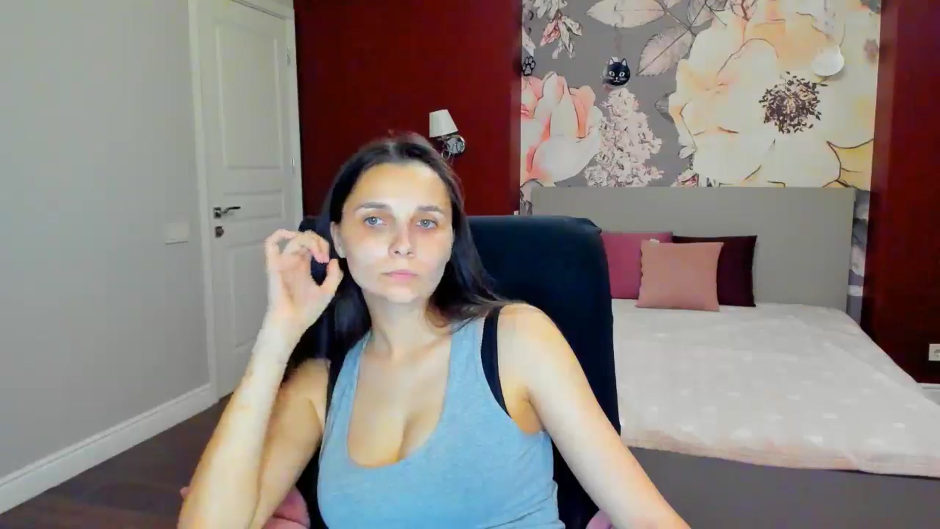 Gallery image thumbnail from Karina_Mils's myfreecams stream on, 05/09/2025, 14:03 image 6 of 20