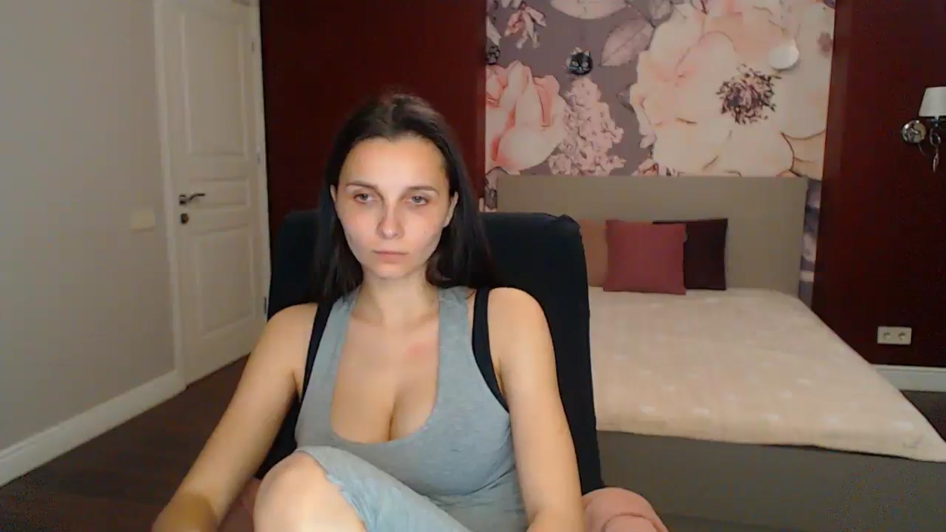 Gallery image thumbnail from Karina_Mils's myfreecams stream on, 05/10/2025, 16:47 image 15 of 20