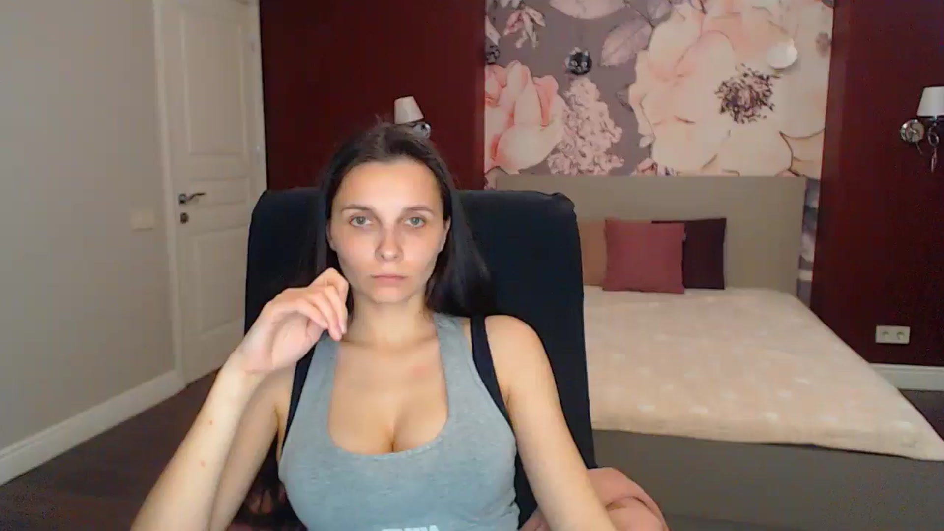 Gallery image thumbnail from Karina_Mils's myfreecams stream on, 05/10/2025, 16:47 image 13 of 20