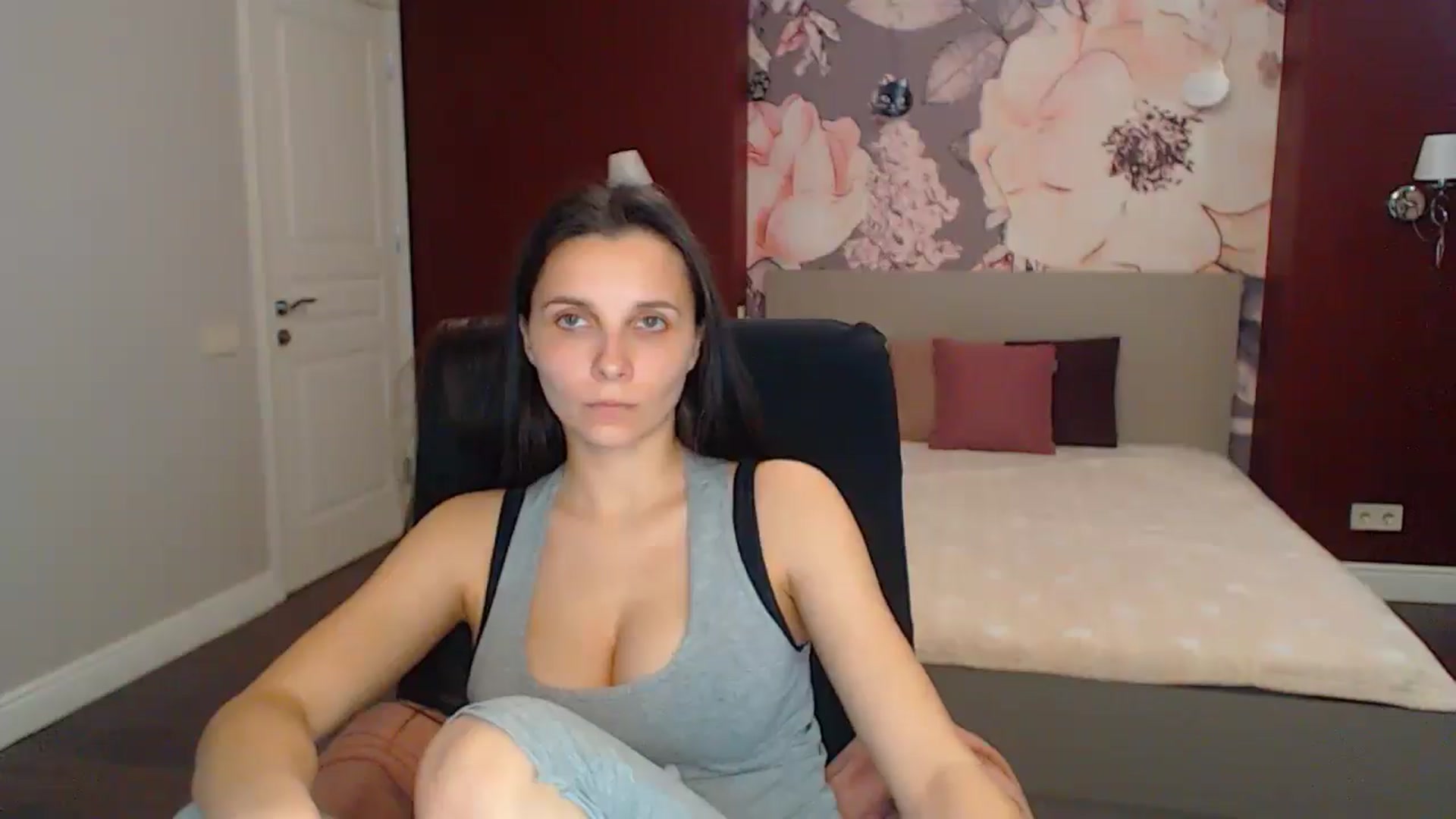 Gallery image thumbnail from Karina_Mils's myfreecams stream on, 05/10/2025, 16:47 image 3 of 20