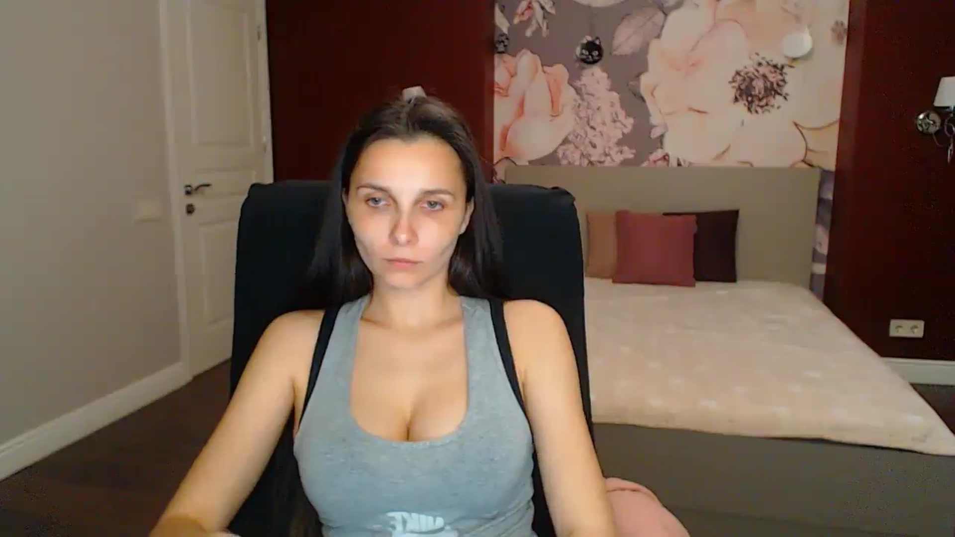 Gallery image thumbnail from Karina_Mils's myfreecams stream on, 05/10/2025, 18:29 image 20 of 20