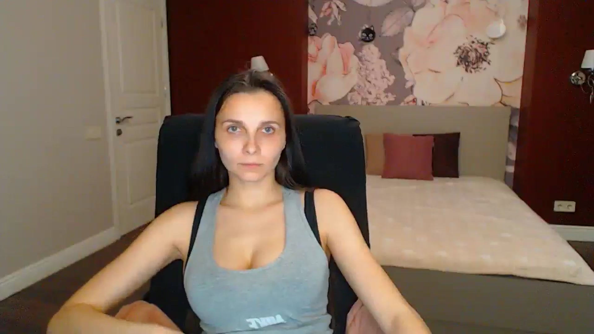 Gallery image thumbnail from Karina_Mils's myfreecams stream on, 05/10/2025, 18:29 image 12 of 20