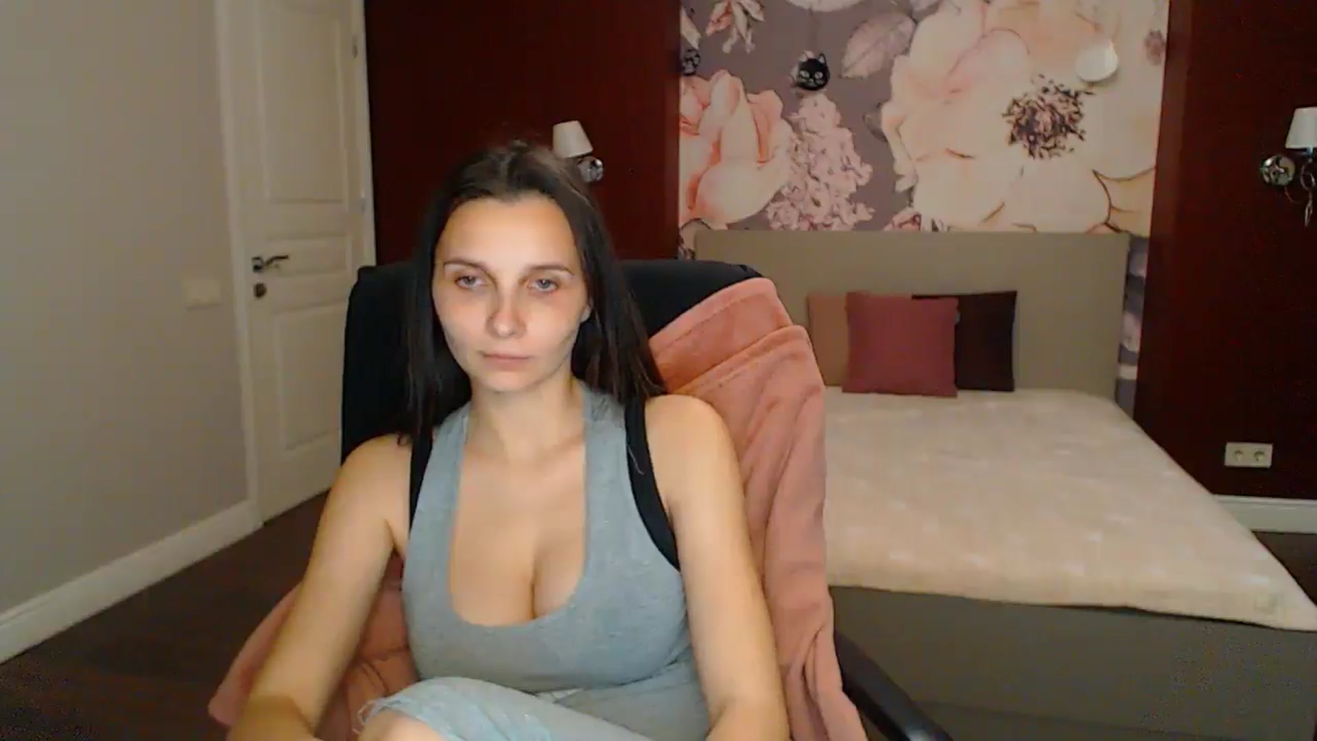 Gallery image thumbnail from Karina_Mils's myfreecams stream on, 05/10/2025, 19:27 image 20 of 20
