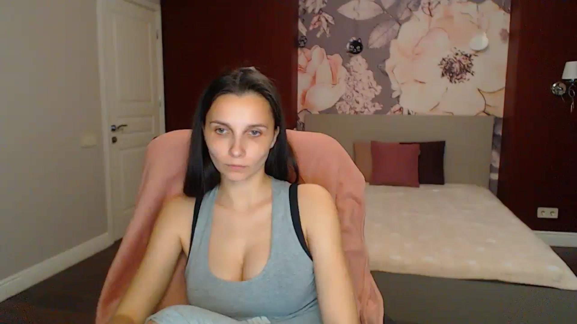 Gallery image thumbnail from Karina_Mils's myfreecams stream on, 05/10/2025, 19:54 image 3 of 20