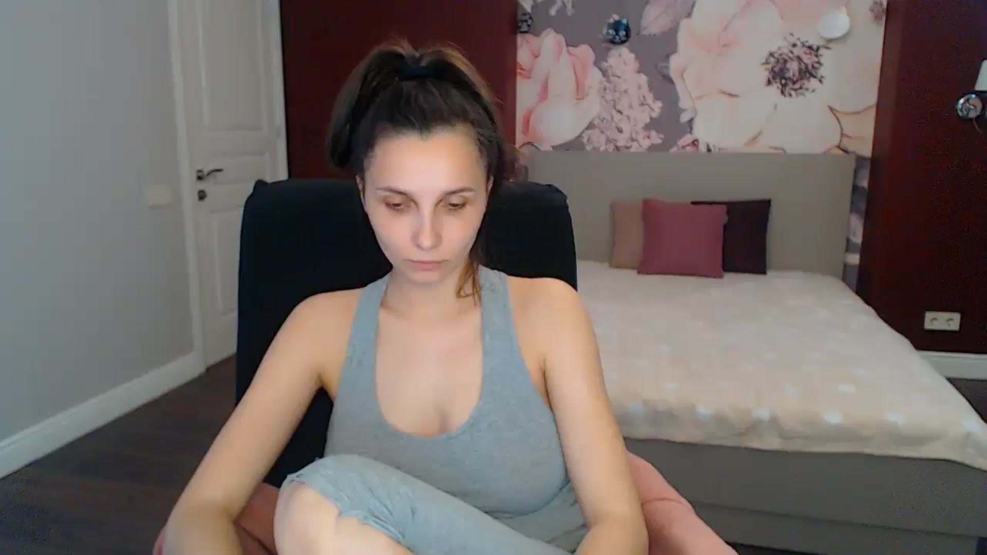Gallery image thumbnail from Karina_Mils's myfreecams stream on, 05/11/2025, 09:16 image 3 of 20