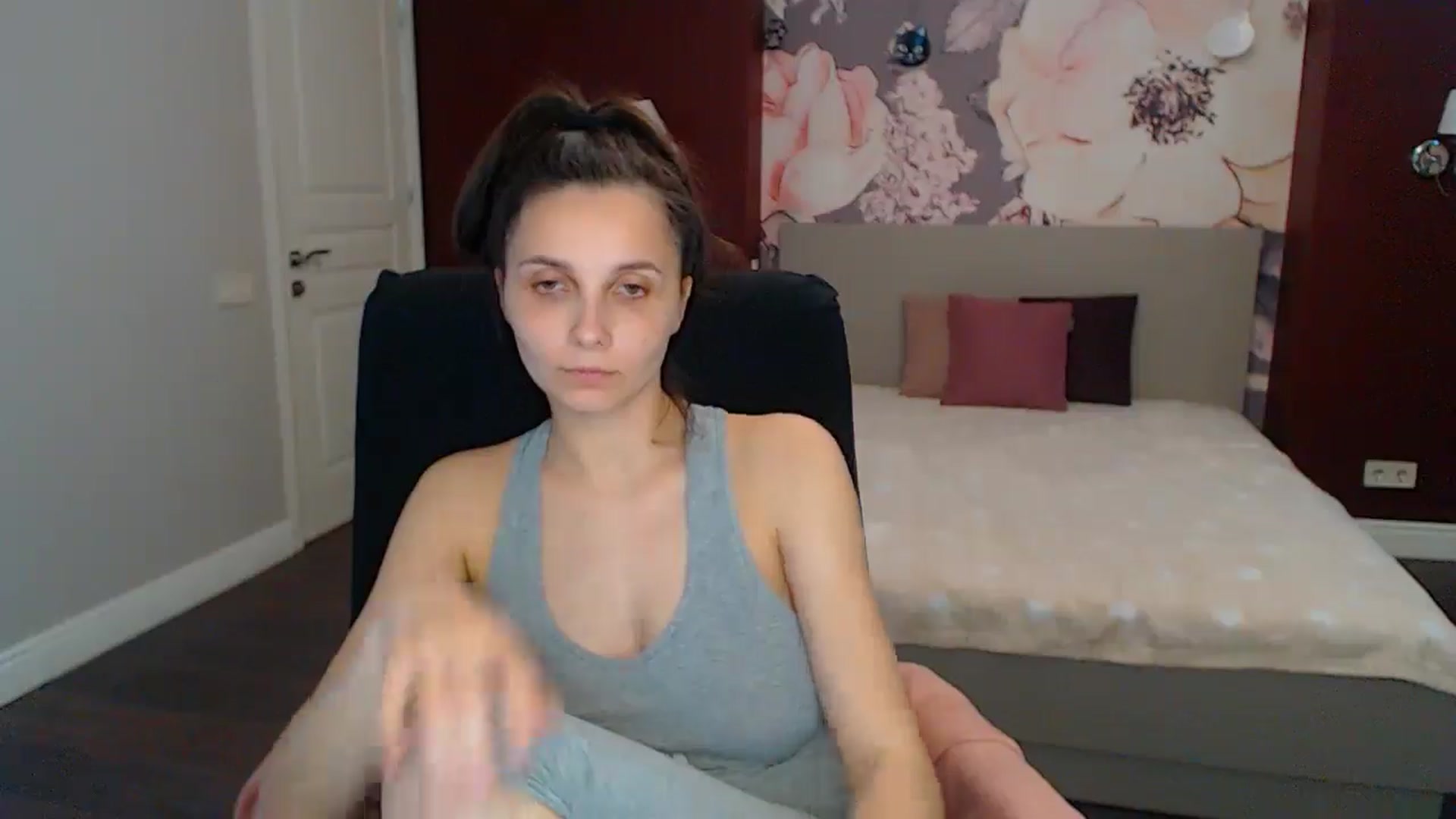 Gallery image thumbnail from Karina_Mils's myfreecams stream on, 05/11/2025, 09:16 image 16 of 20