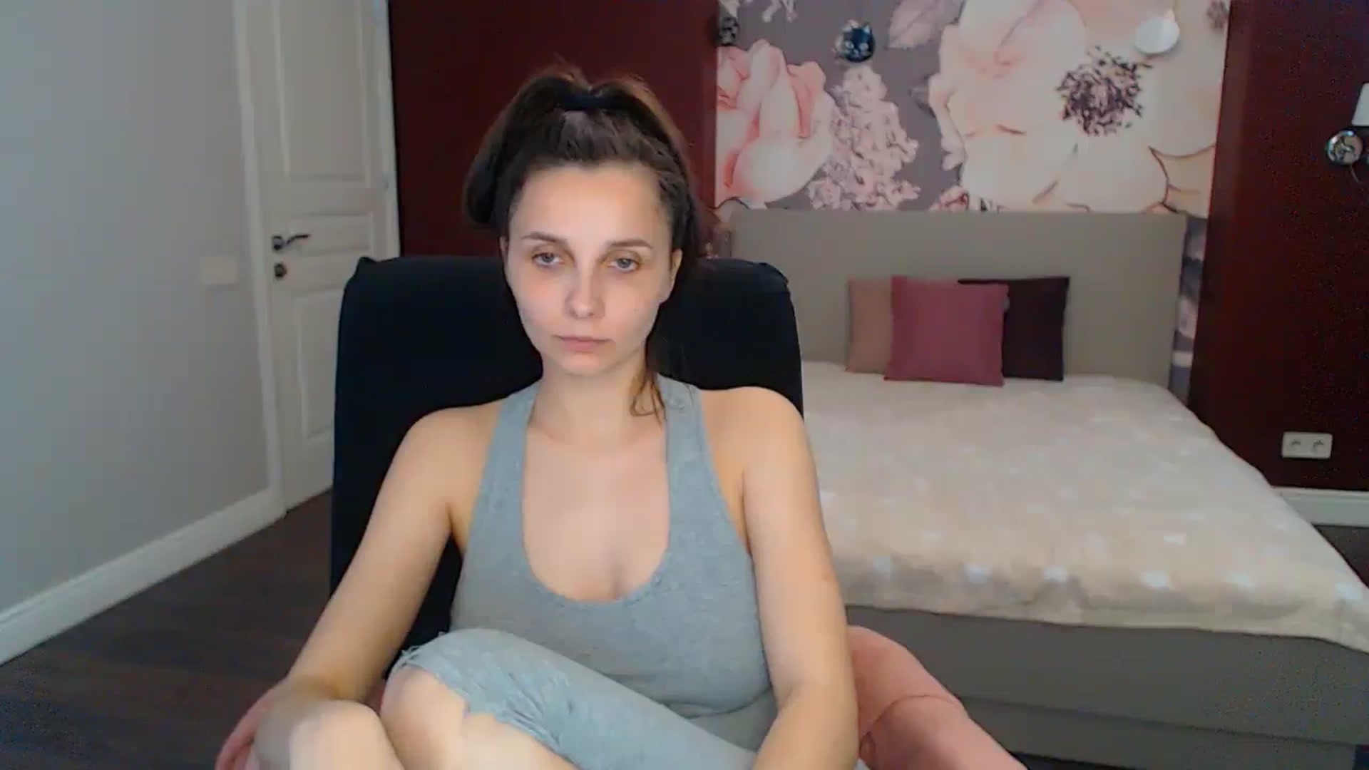Gallery image thumbnail from Karina_Mils's myfreecams stream on, 05/11/2025, 09:16 image 2 of 20
