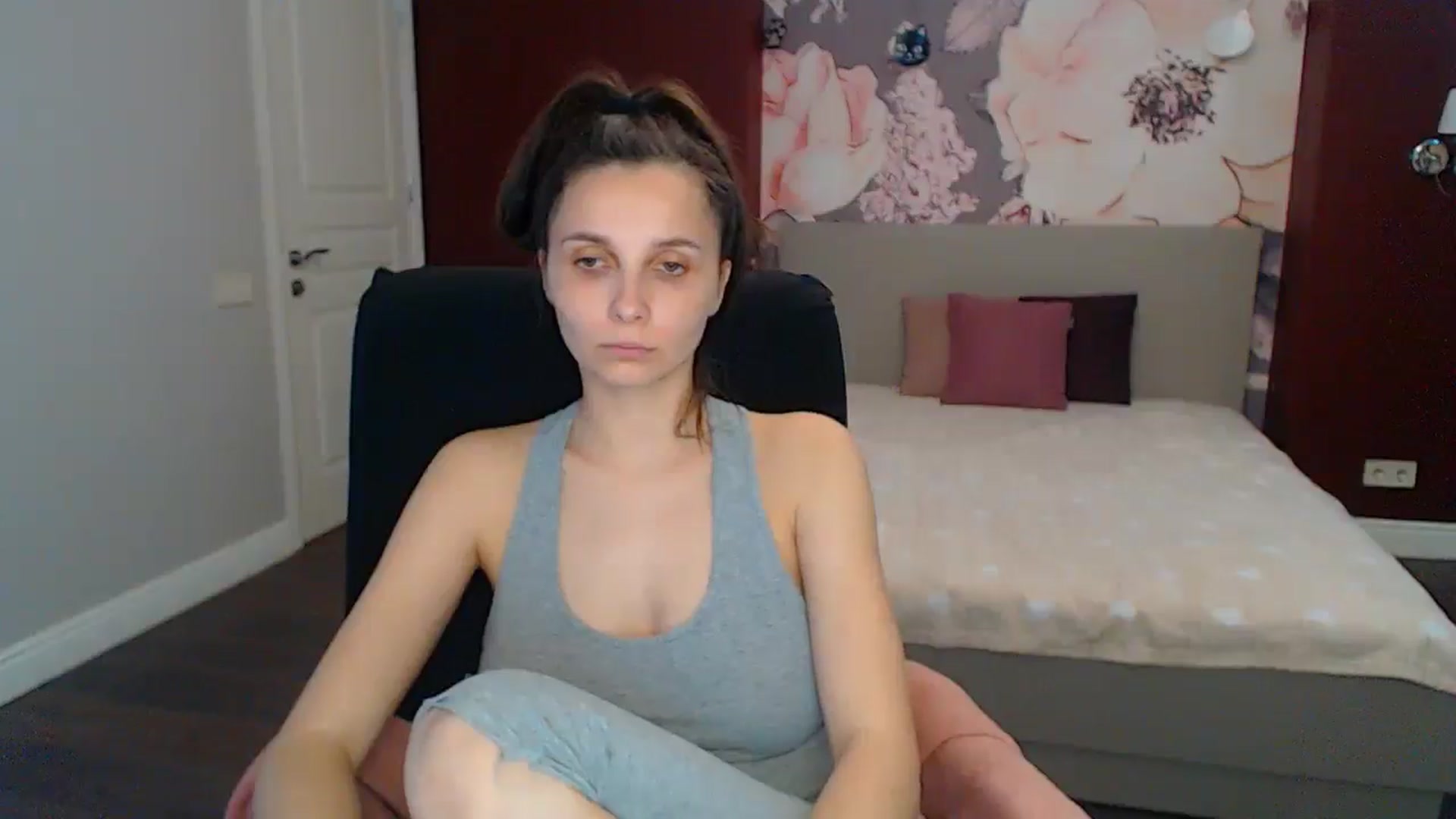 Gallery image thumbnail from Karina_Mils's myfreecams stream on, 05/11/2025, 09:16 image 4 of 20