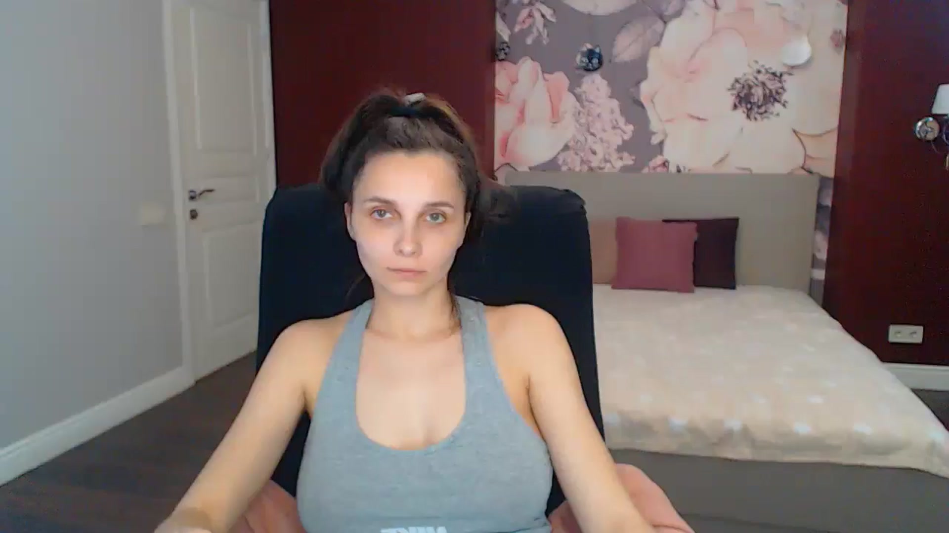 Gallery image thumbnail from Karina_Mils's myfreecams stream on, 05/11/2025, 09:48 image 9 of 20