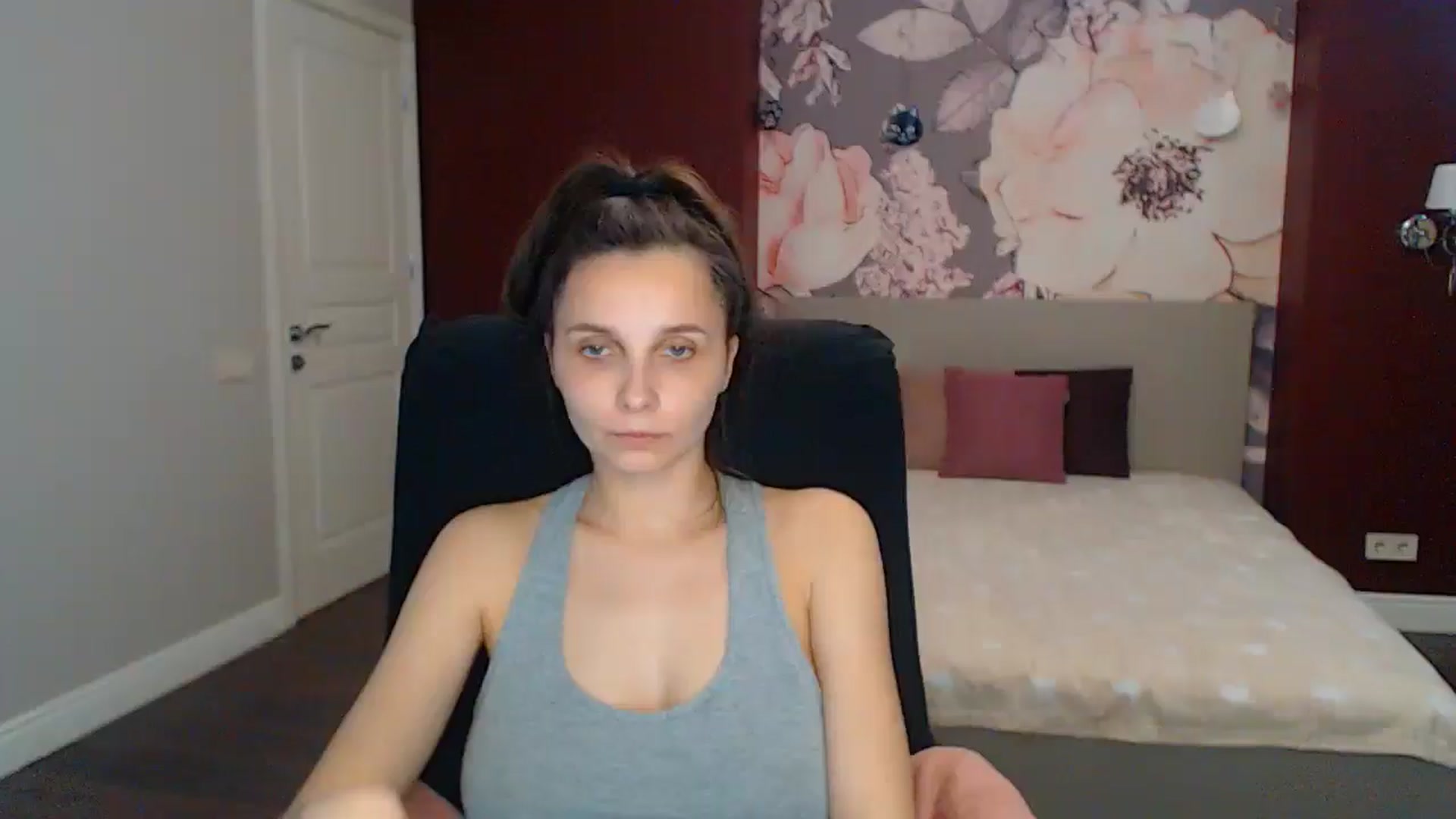 Gallery image thumbnail from Karina_Mils's myfreecams stream on, 05/11/2025, 09:48 image 1 of 20
