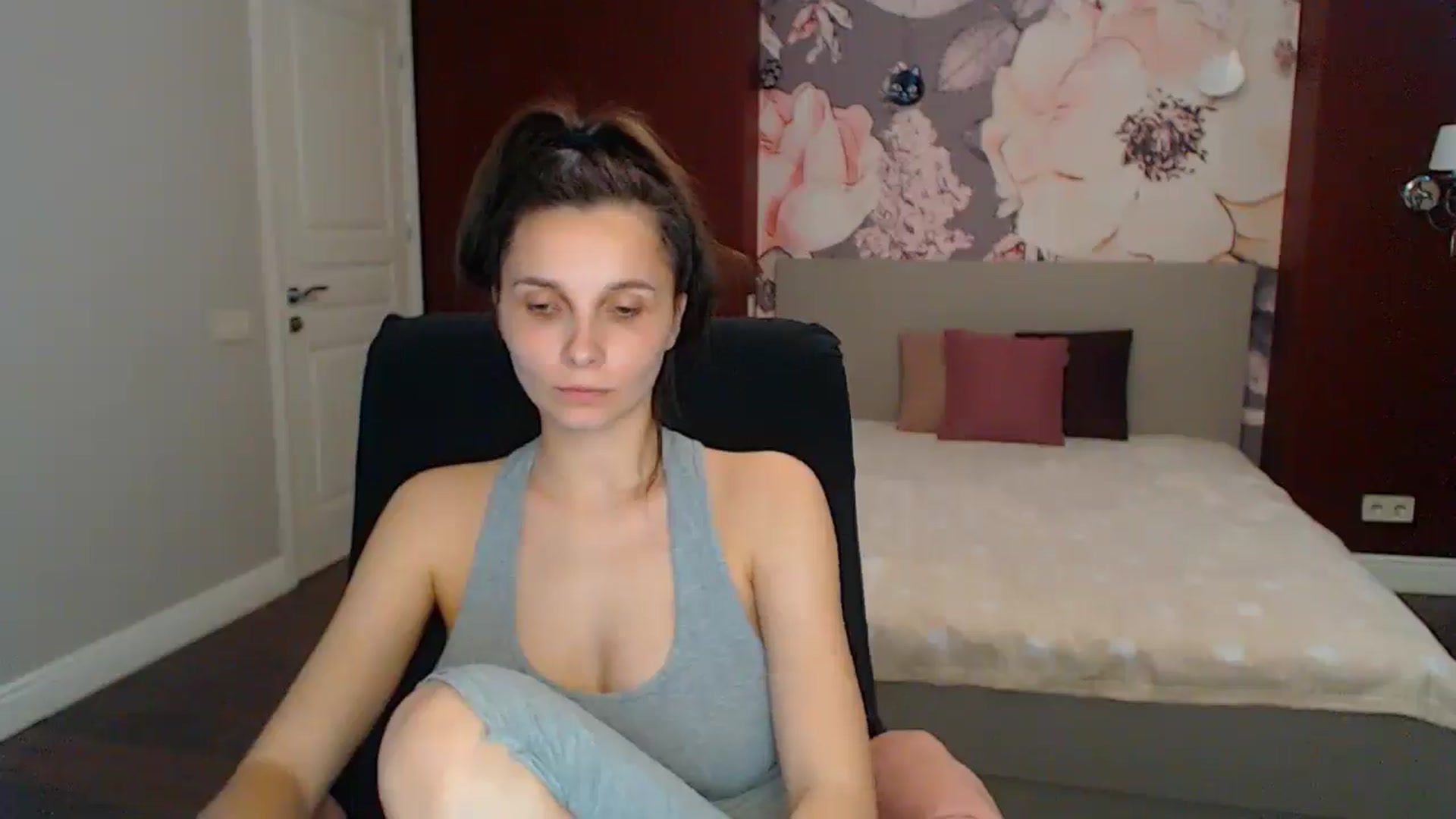 Gallery image thumbnail from Karina_Mils's myfreecams stream on, 05/11/2025, 09:48 image 19 of 20