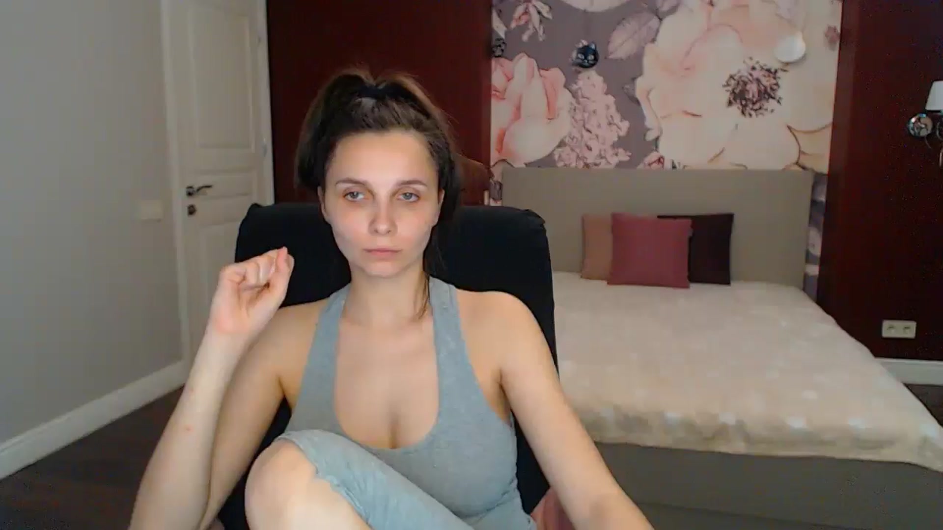 Gallery image thumbnail from Karina_Mils's myfreecams stream on, 05/11/2025, 09:48 image 20 of 20