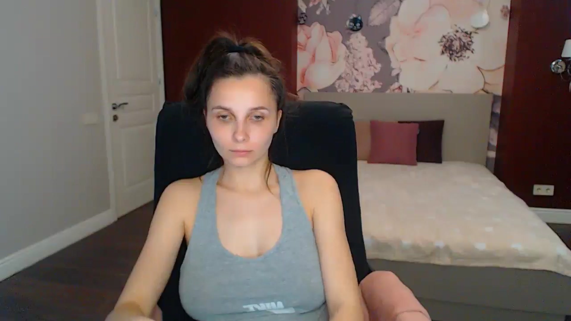 Gallery image thumbnail from Karina_Mils's myfreecams stream on, 05/11/2025, 10:29 image 5 of 20