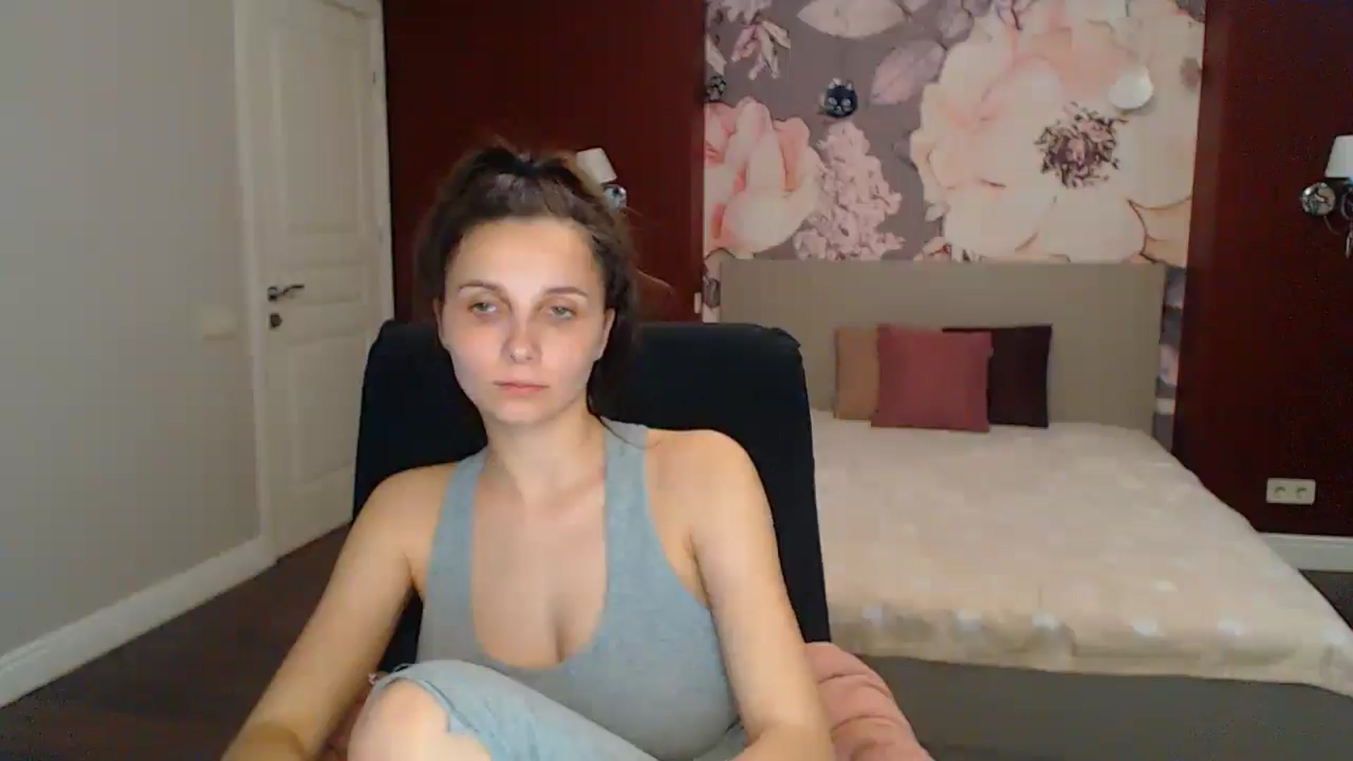 Gallery image thumbnail from Karina_Mils's myfreecams stream on, 05/11/2025, 10:29 image 19 of 20