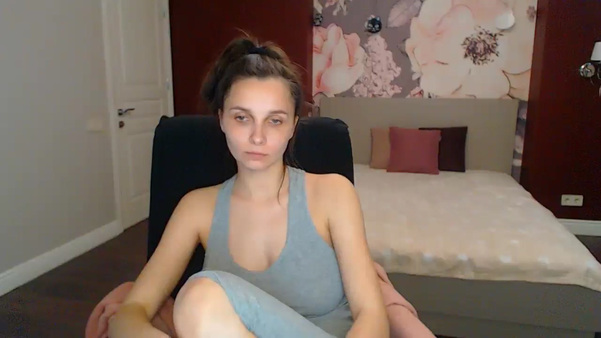 Gallery image thumbnail from Karina_Mils's myfreecams stream on, 05/11/2025, 10:29 image 11 of 20