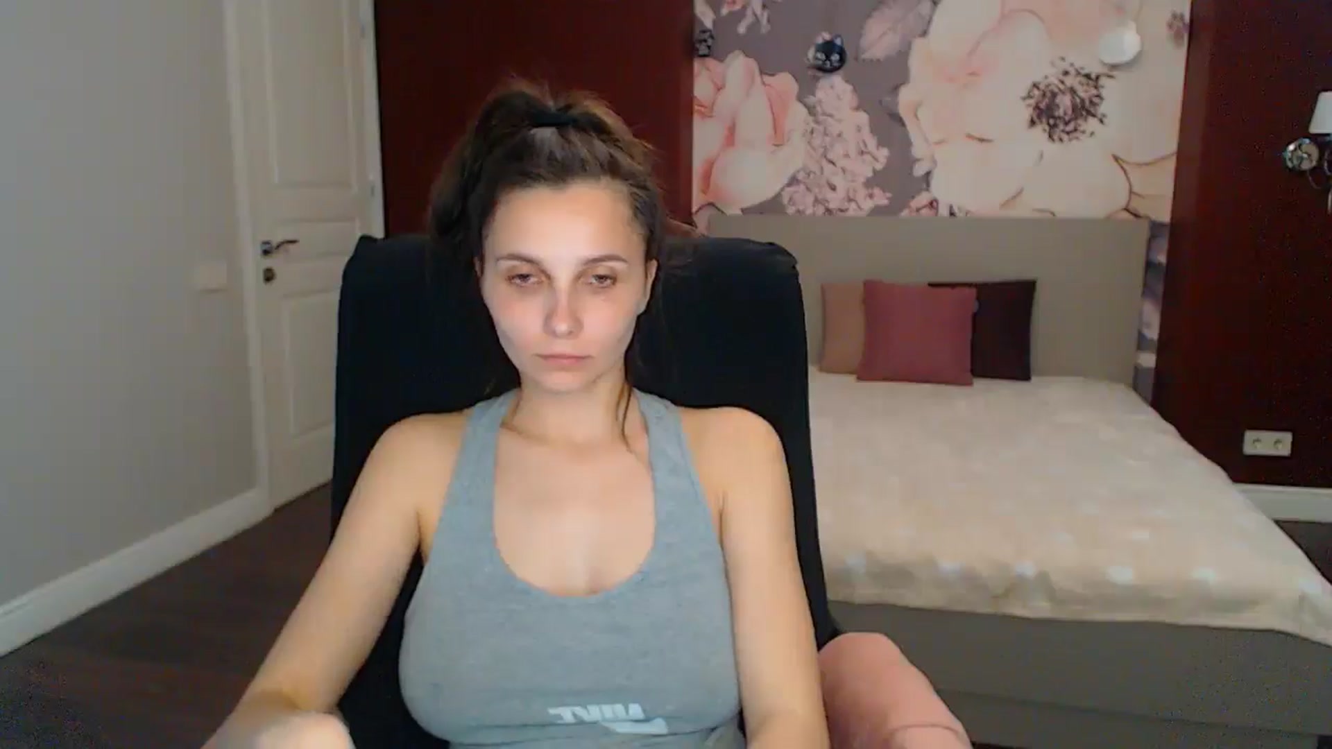 Gallery image thumbnail from Karina_Mils's myfreecams stream on, 05/11/2025, 10:29 image 6 of 20