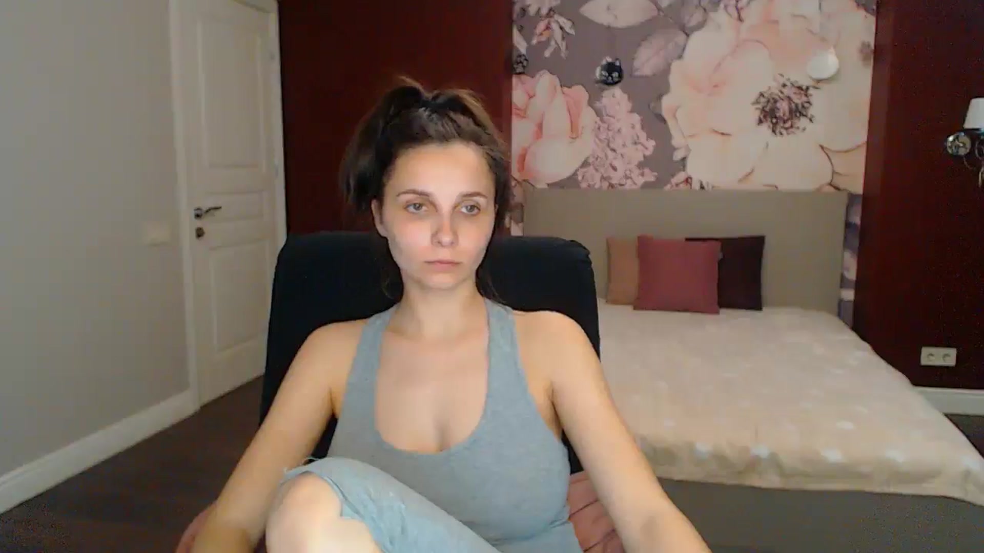 Gallery image thumbnail from Karina_Mils's myfreecams stream on, 05/11/2025, 10:29 image 15 of 20