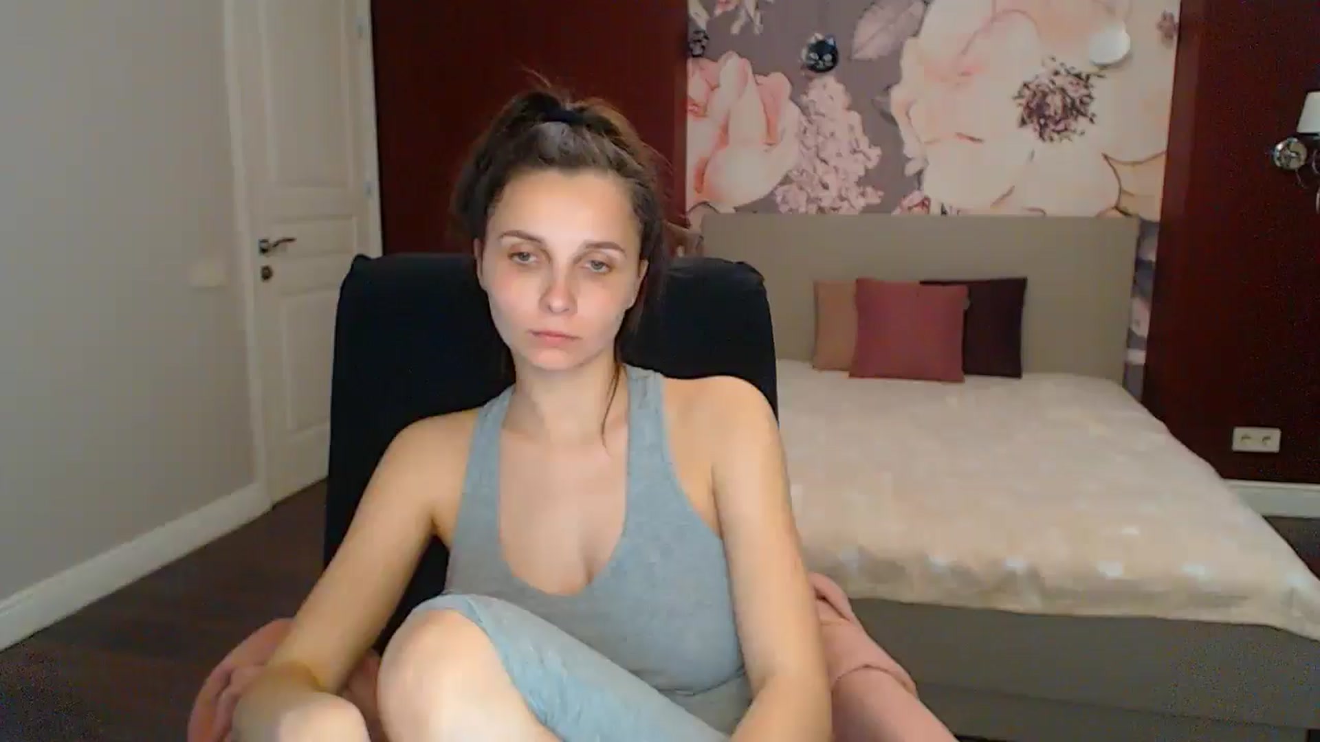 Gallery image thumbnail from Karina_Mils's myfreecams stream on, 05/11/2025, 10:29 image 12 of 20
