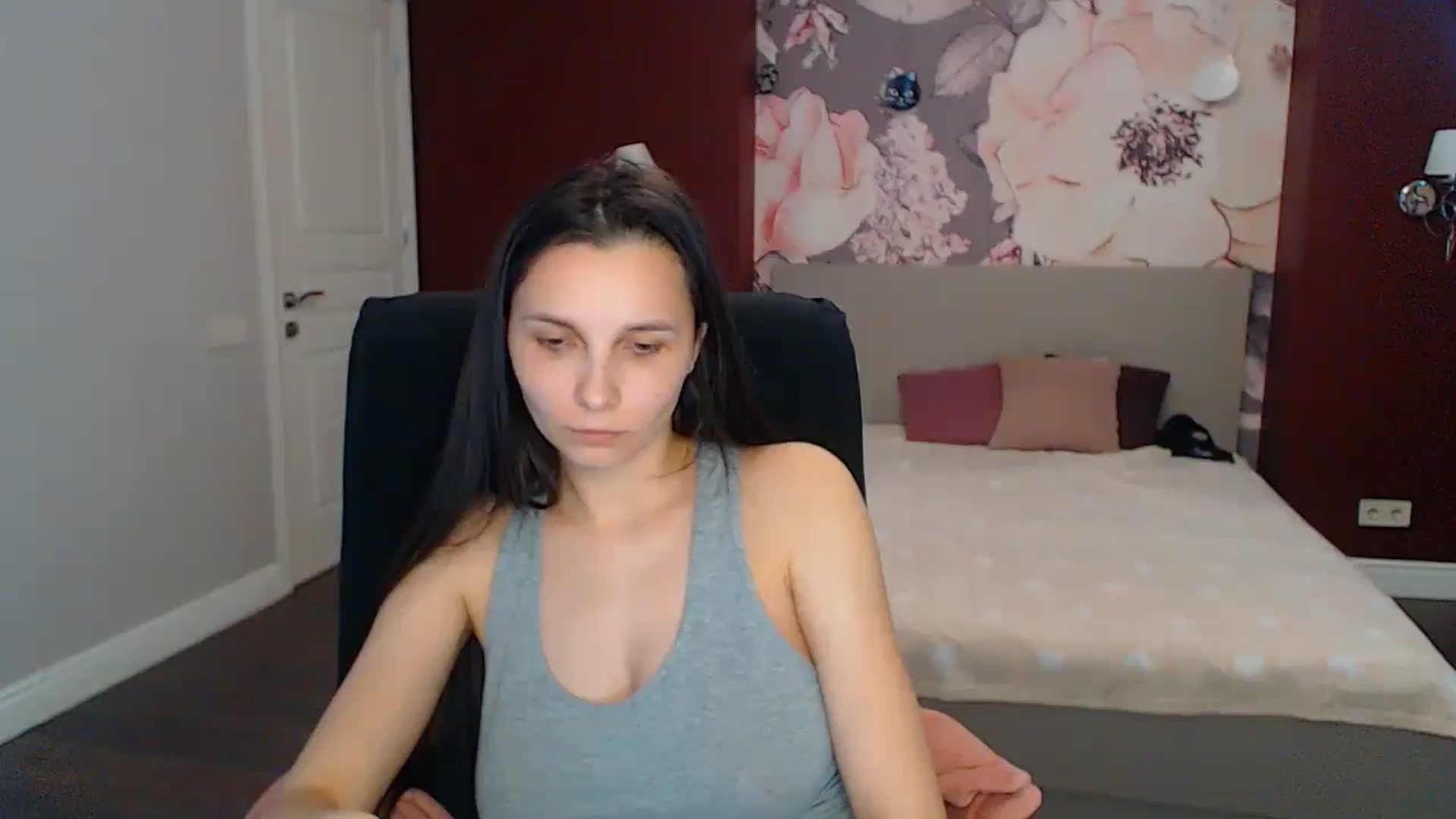 Gallery image thumbnail from Karina_Mils's myfreecams stream on, 05/12/2025, 11:19 image 18 of 20