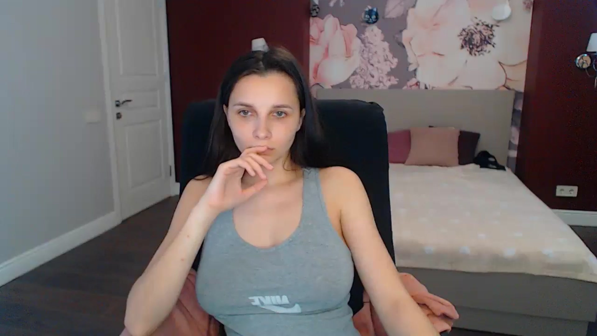 Gallery image thumbnail from Karina_Mils's myfreecams stream on, 05/12/2025, 11:19 image 5 of 20