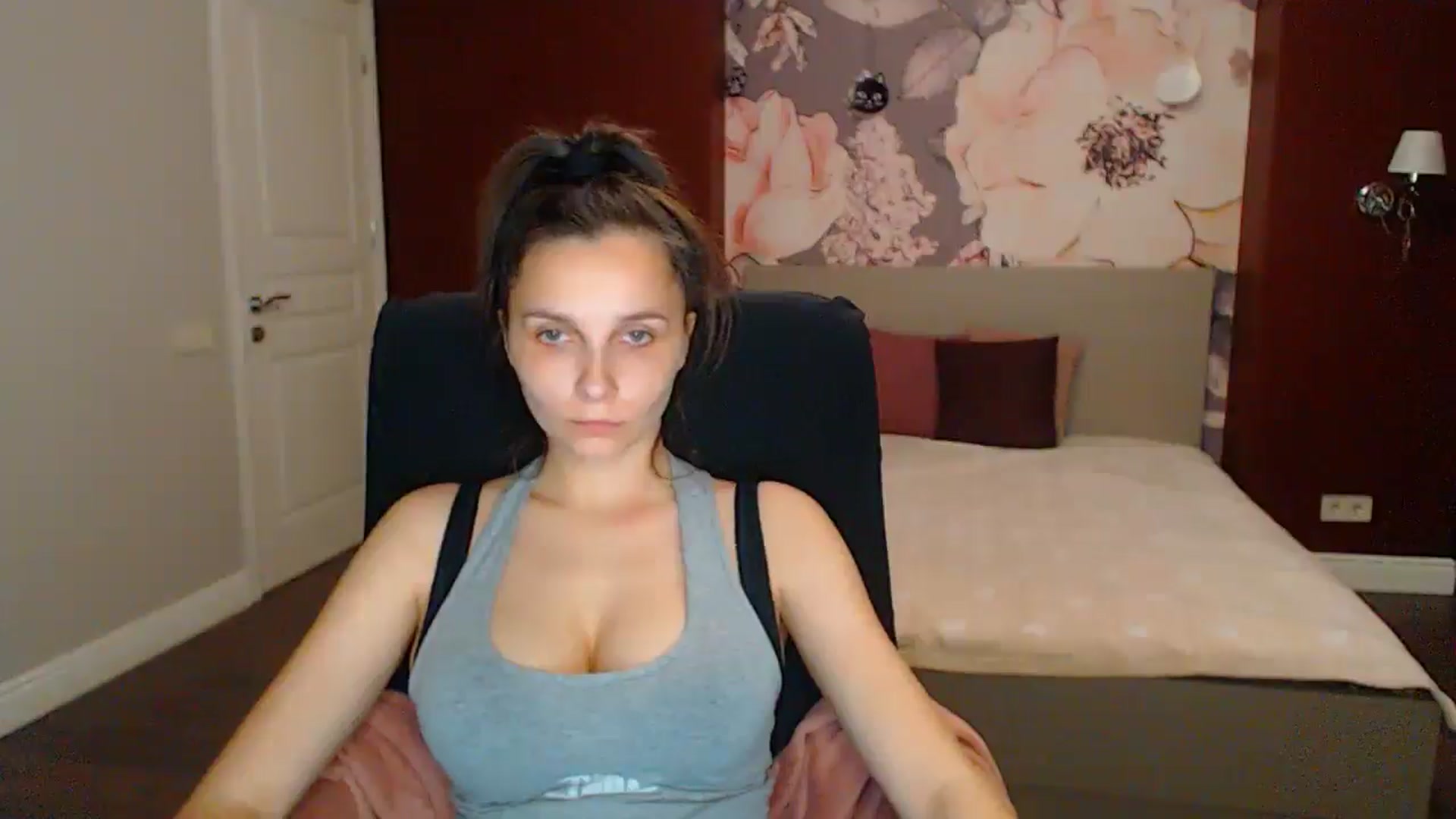 Gallery image thumbnail from Karina_Mils's myfreecams stream on, 05/16/2025, 17:34 image 20 of 20