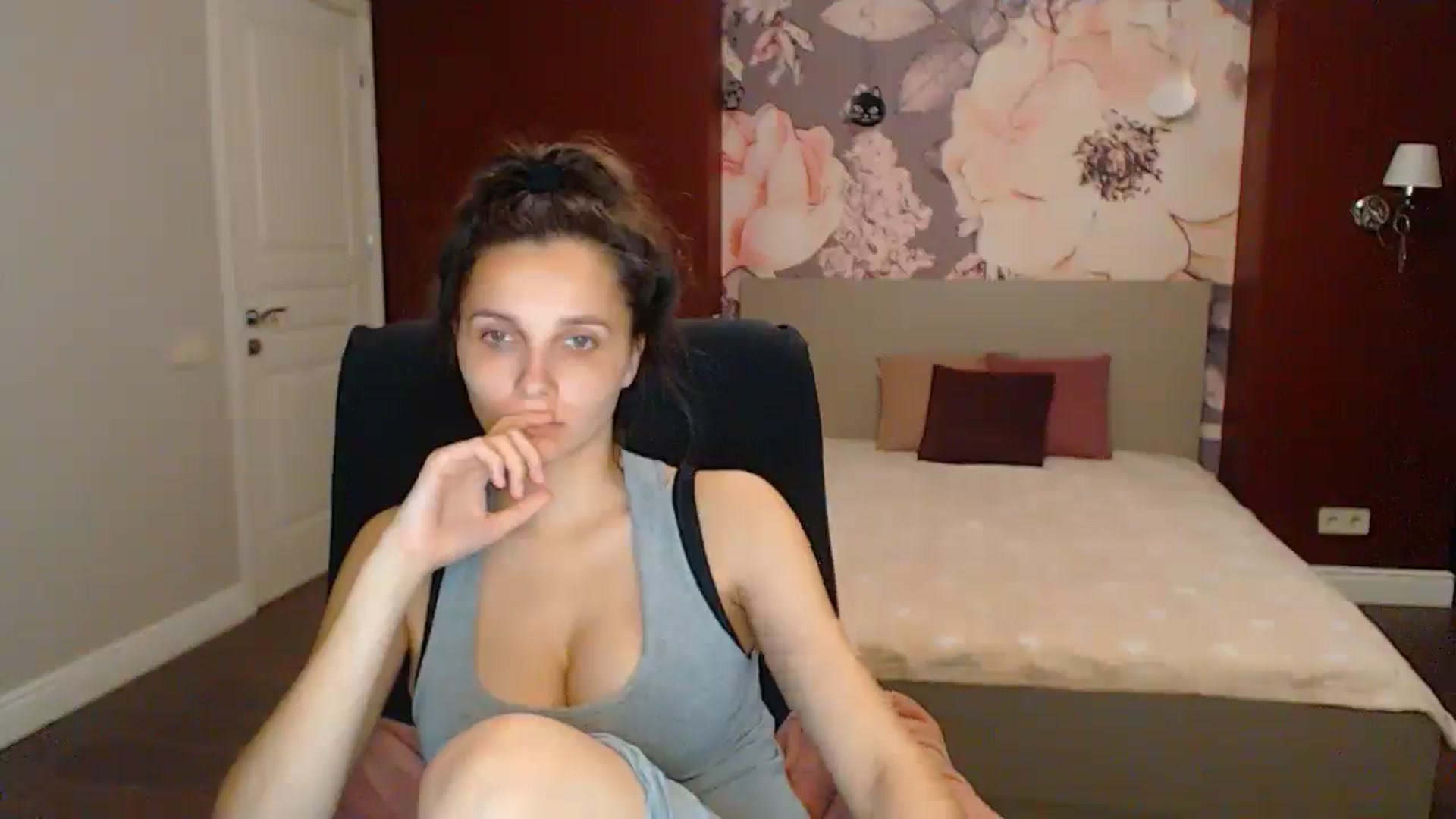 Gallery image thumbnail from Karina_Mils's myfreecams stream on, 05/17/2025, 16:37 image 20 of 20