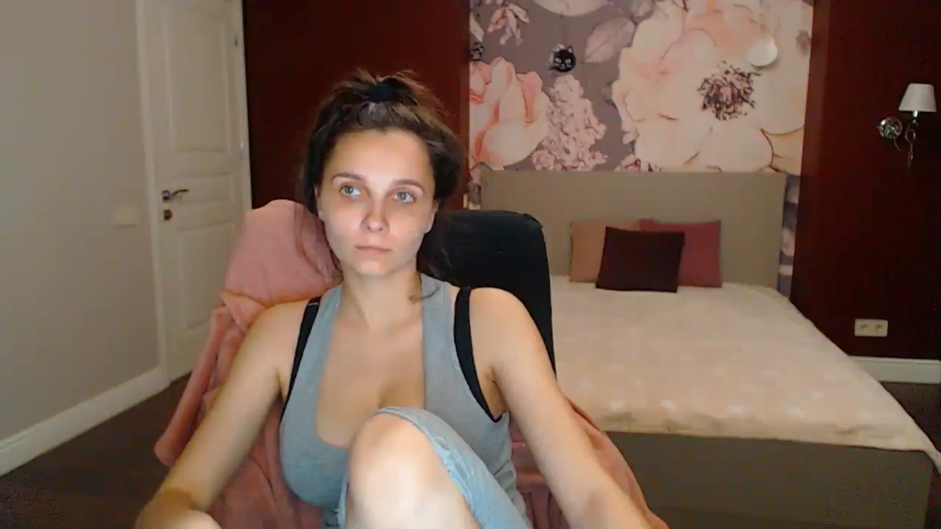 Gallery image thumbnail from Karina_Mils's myfreecams stream on, 05/17/2025, 18:30 image 3 of 20