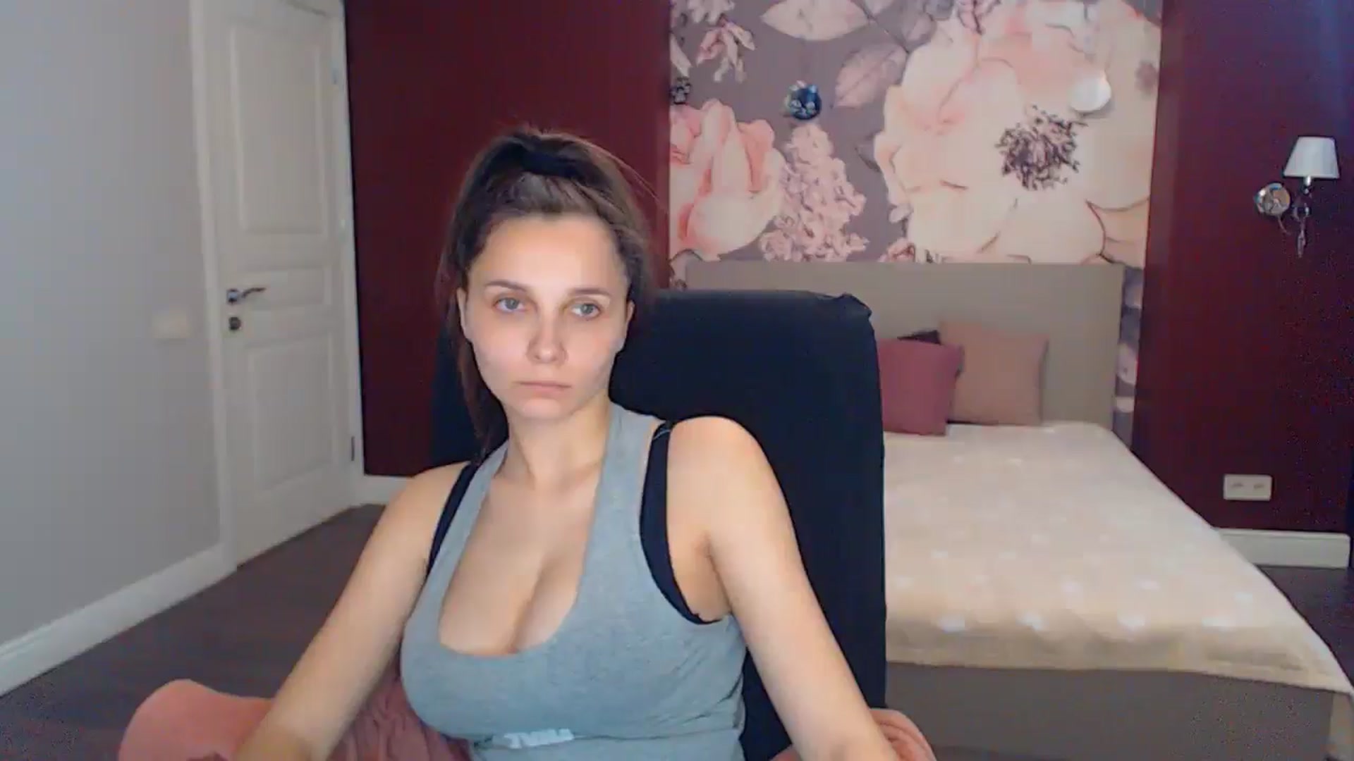 Gallery image thumbnail from Karina_Mils's myfreecams stream on, 05/19/2025, 10:07 image 20 of 20