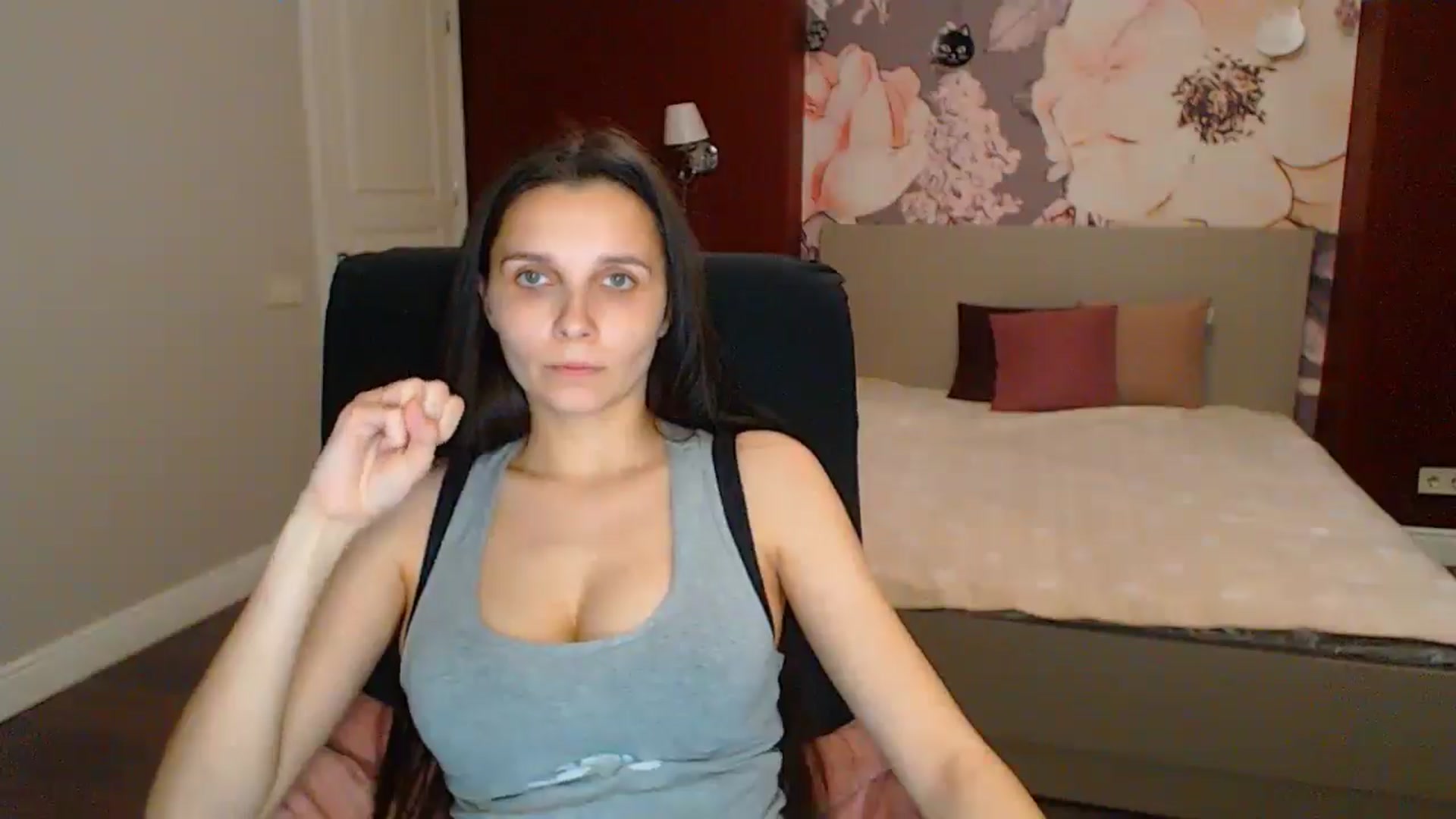 Gallery image thumbnail from Karina_Mils's myfreecams stream on, 05/30/2025, 18:15 image 4 of 20