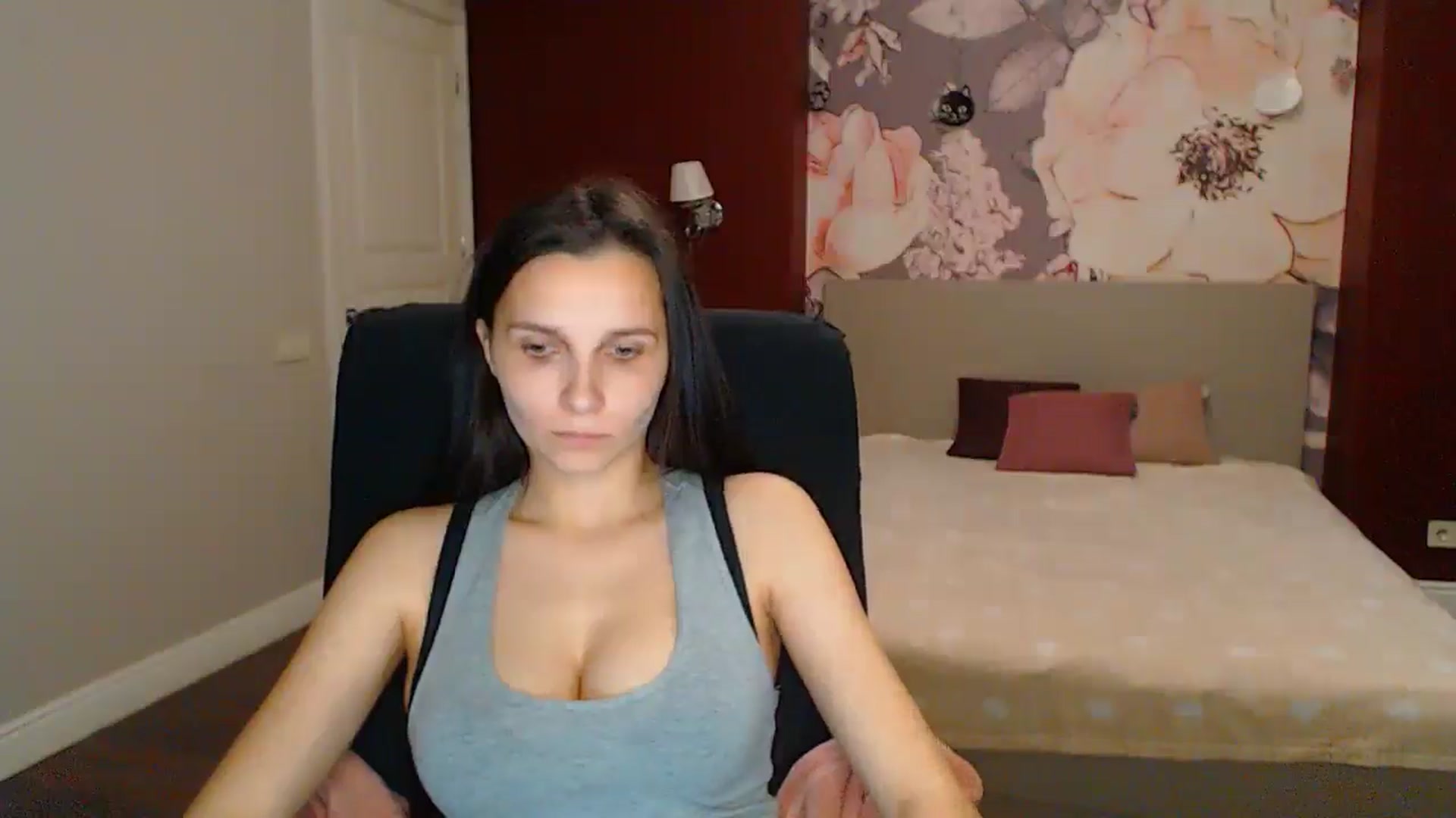 Gallery image thumbnail from Karina_Mils's myfreecams stream on, 05/30/2025, 19:41 image 19 of 20