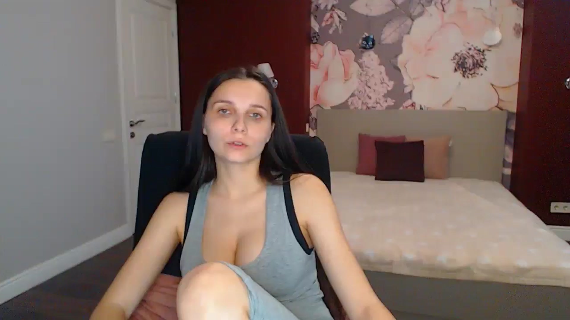 Gallery image thumbnail from Karina_Mils's myfreecams stream on, 05/31/2025, 16:41 image 1 of 20