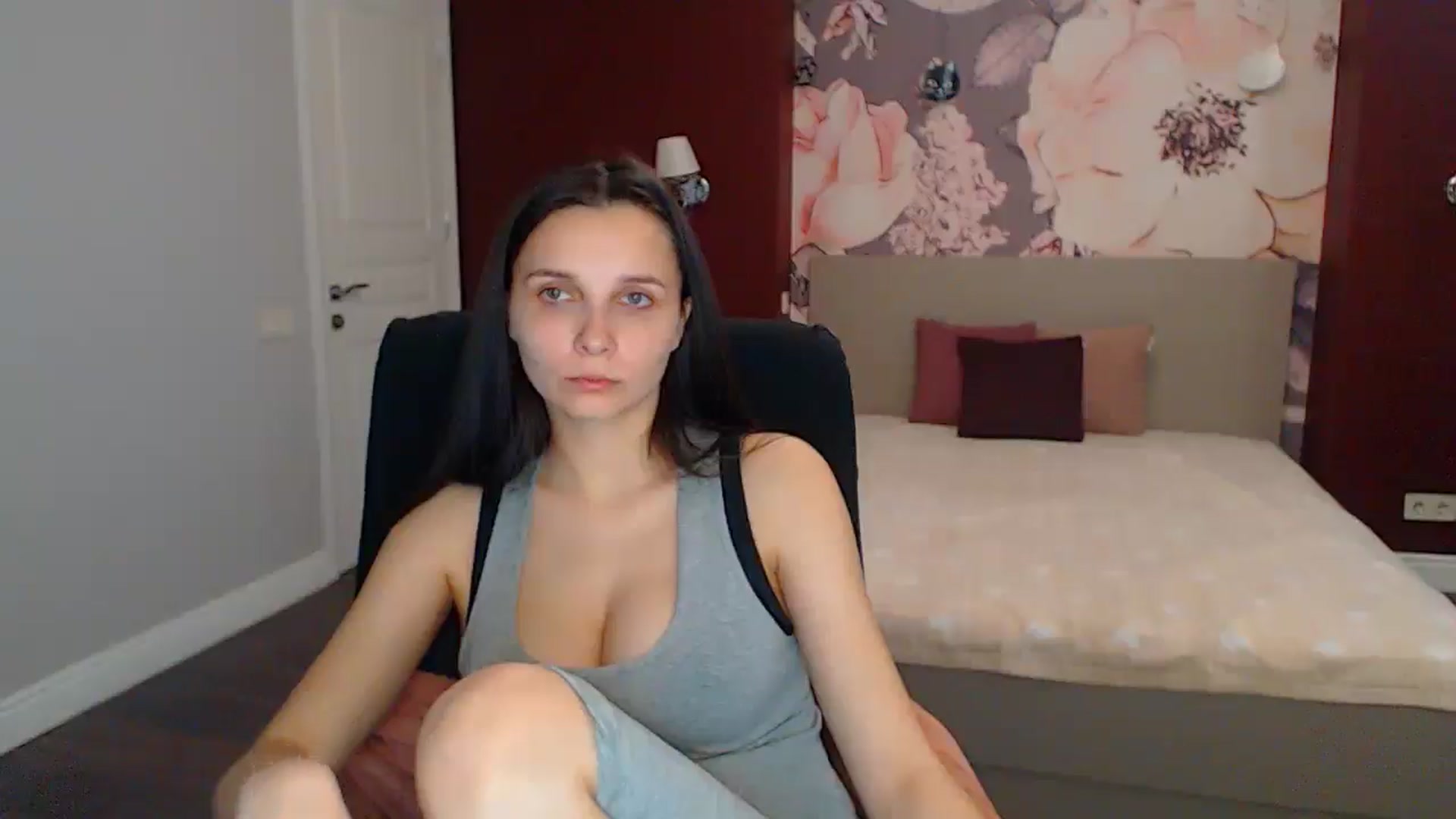 Gallery image thumbnail from Karina_Mils's myfreecams stream on, 05/31/2025, 16:41 image 5 of 20