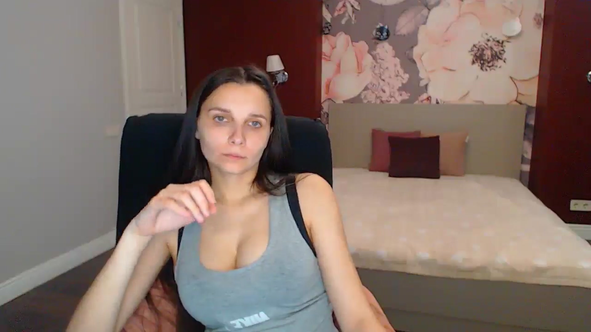 Gallery image thumbnail from Karina_Mils's myfreecams stream on, 05/31/2025, 16:41 image 12 of 20