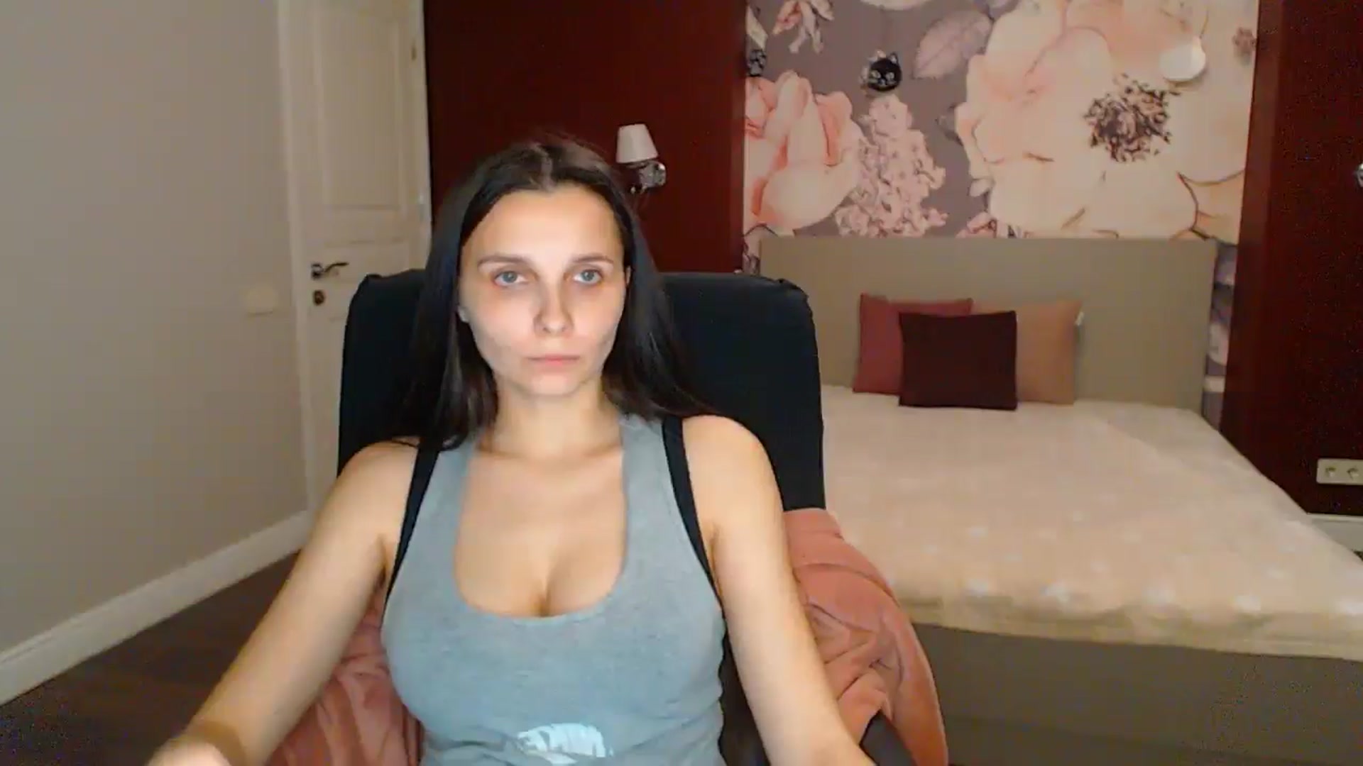 Gallery image thumbnail from Karina_Mils's myfreecams stream on, 05/31/2025, 18:02 image 2 of 20