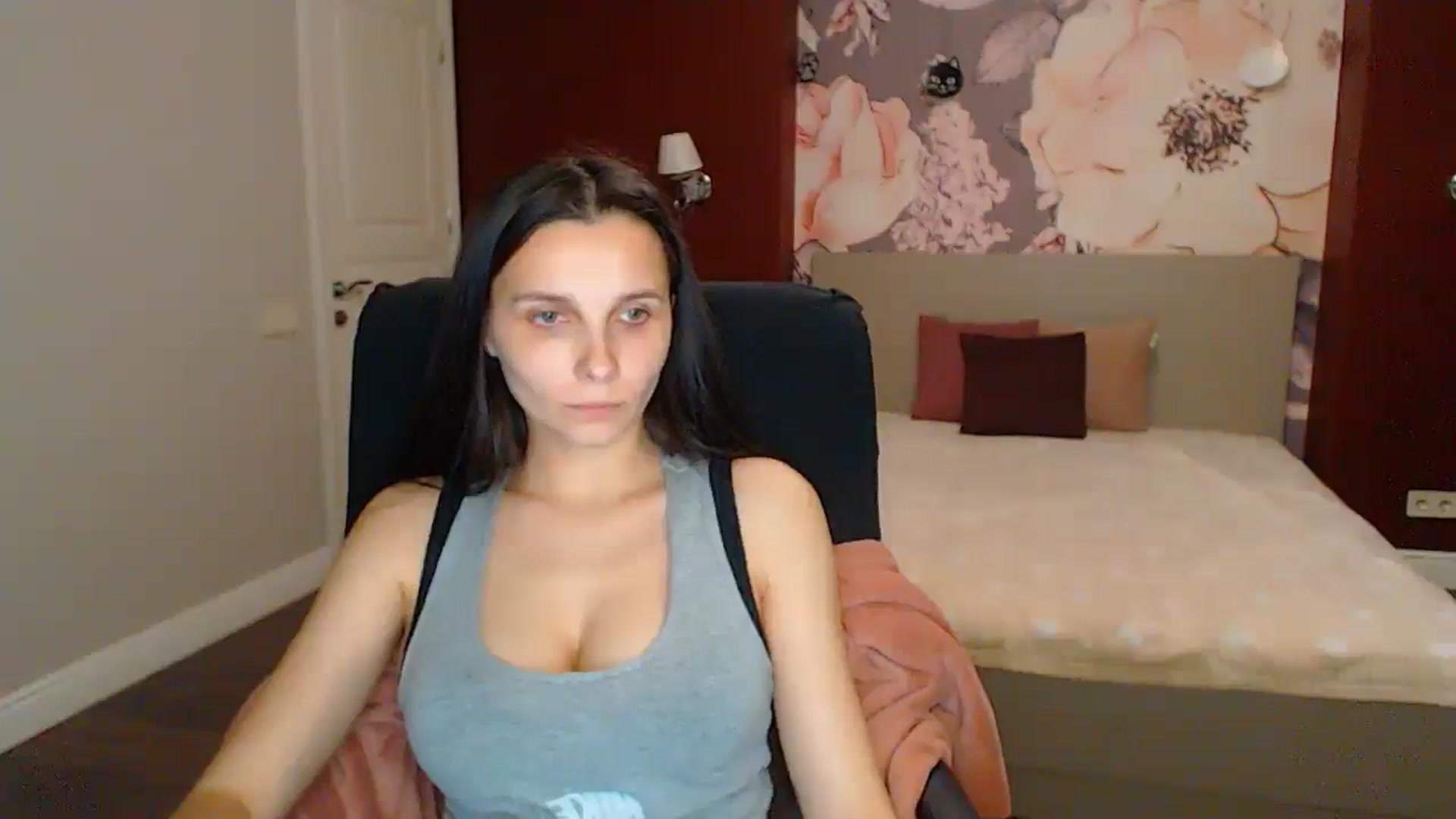 Gallery image thumbnail from Karina_Mils's myfreecams stream on, 05/31/2025, 18:02 image 3 of 20