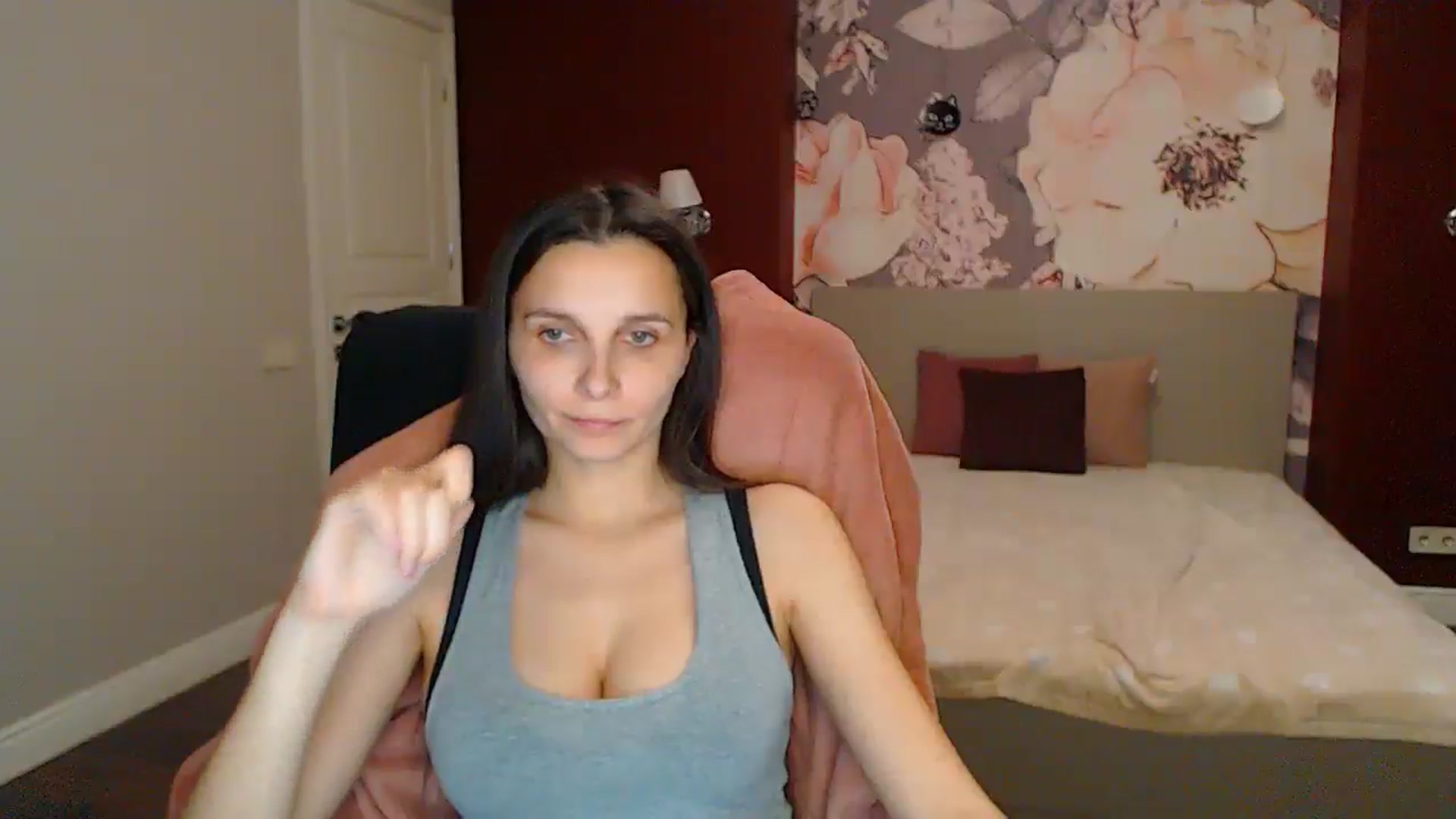 Gallery image thumbnail from Karina_Mils's myfreecams stream on, 05/31/2025, 18:50 image 9 of 20