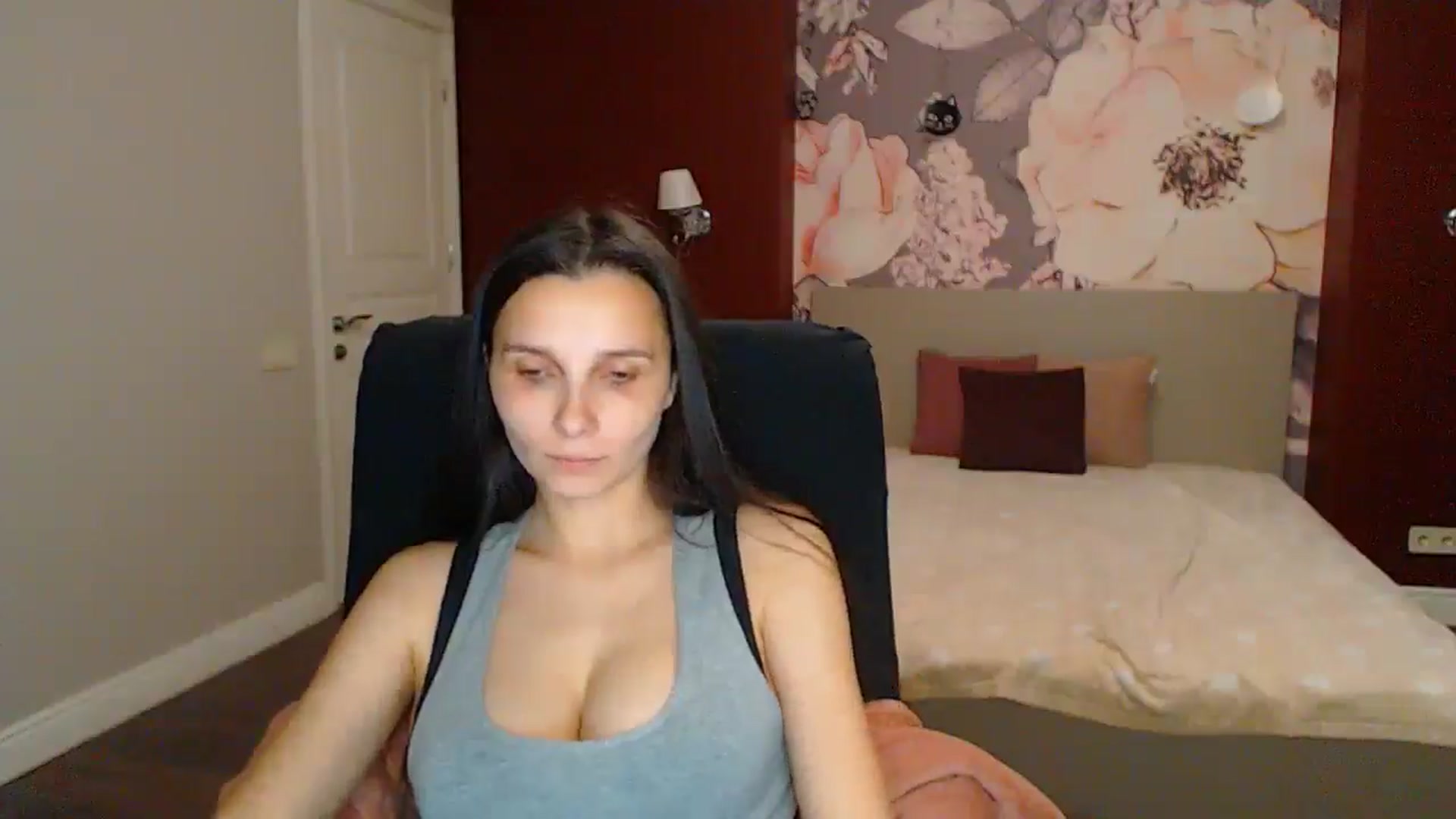 Gallery image thumbnail from Karina_Mils's myfreecams stream on, 05/31/2025, 19:30 image 3 of 20