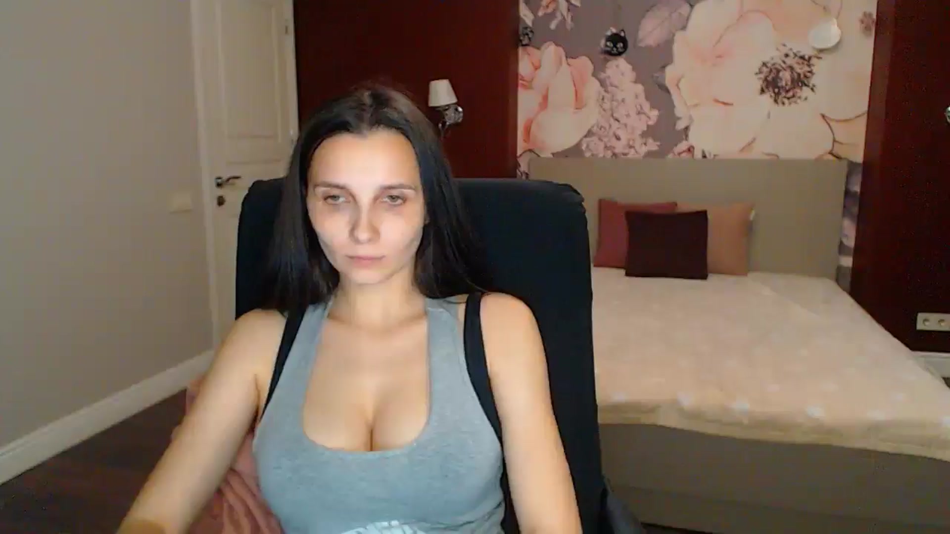 Gallery image thumbnail from Karina_Mils's myfreecams stream on, 05/31/2025, 20:31 image 11 of 20