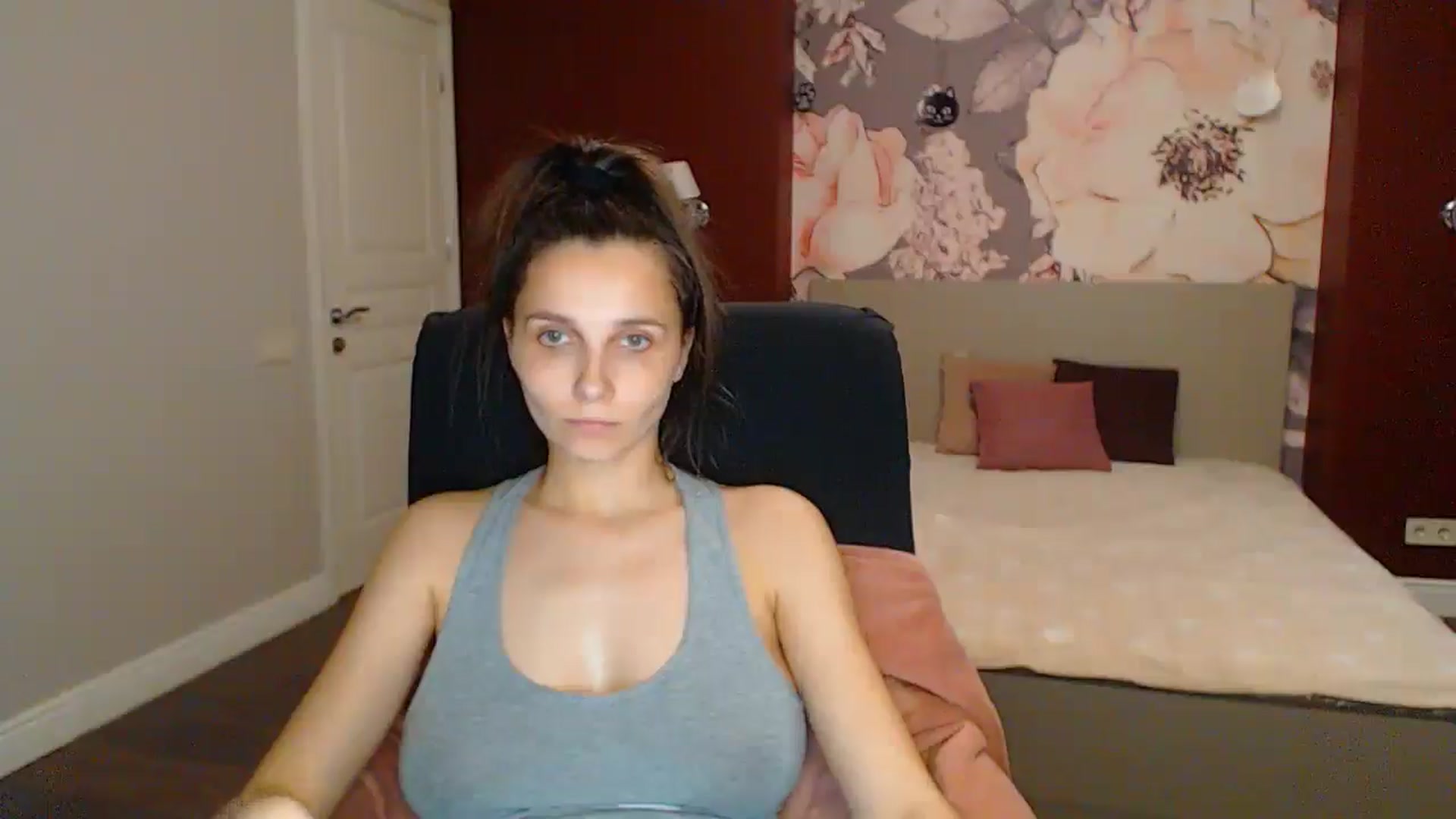 Gallery image thumbnail from Karina_Mils's myfreecams stream on, 06/01/2025, 20:09 image 20 of 20