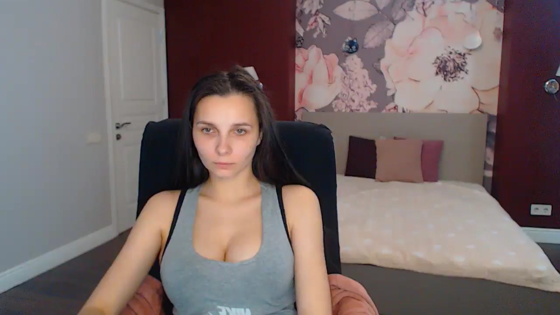 Gallery image thumbnail from Karina_Mils's myfreecams stream on, 06/02/2025, 11:47 image 6 of 20