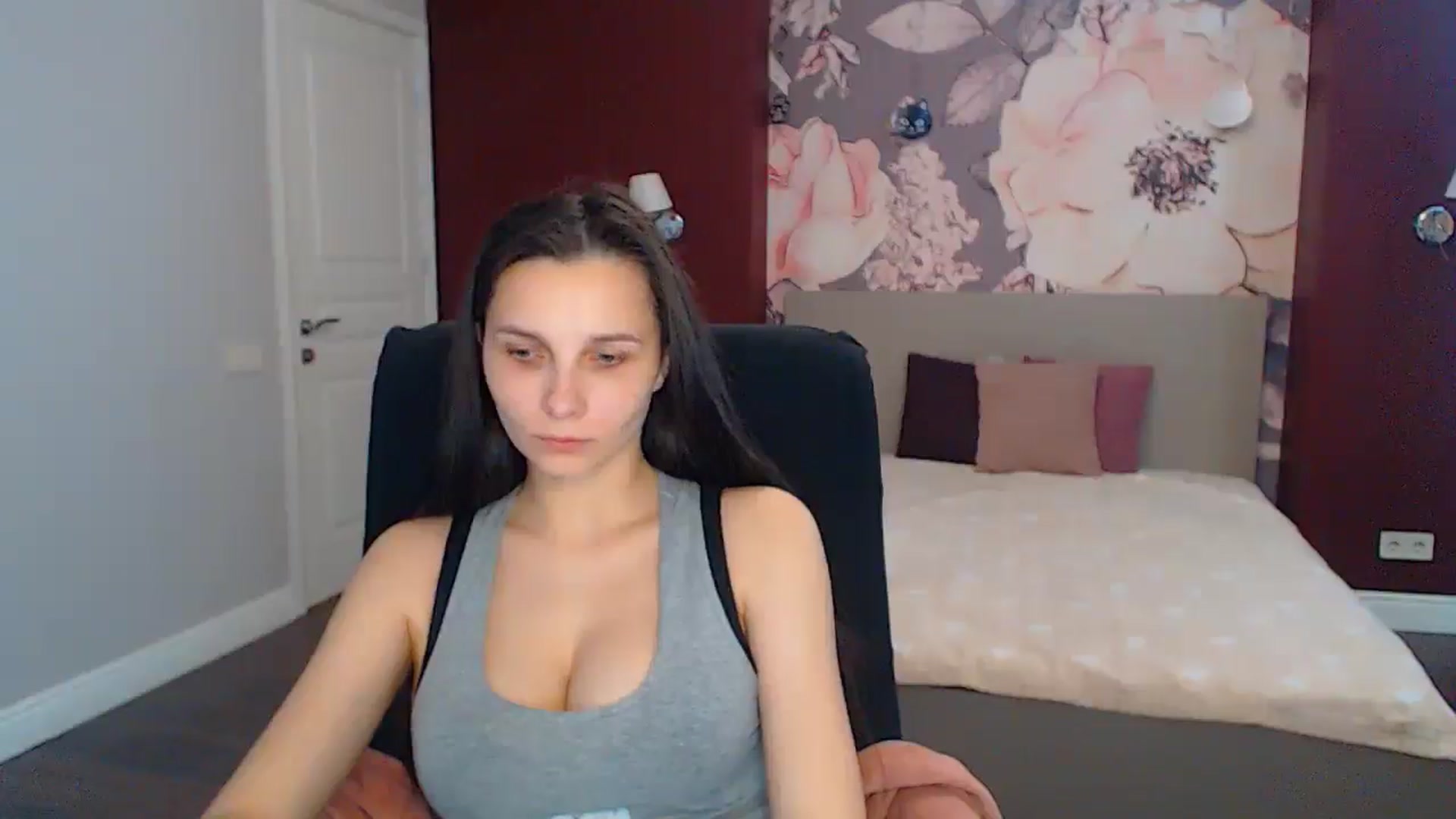 Gallery image thumbnail from Karina_Mils's myfreecams stream on, 06/02/2025, 11:47 image 16 of 20