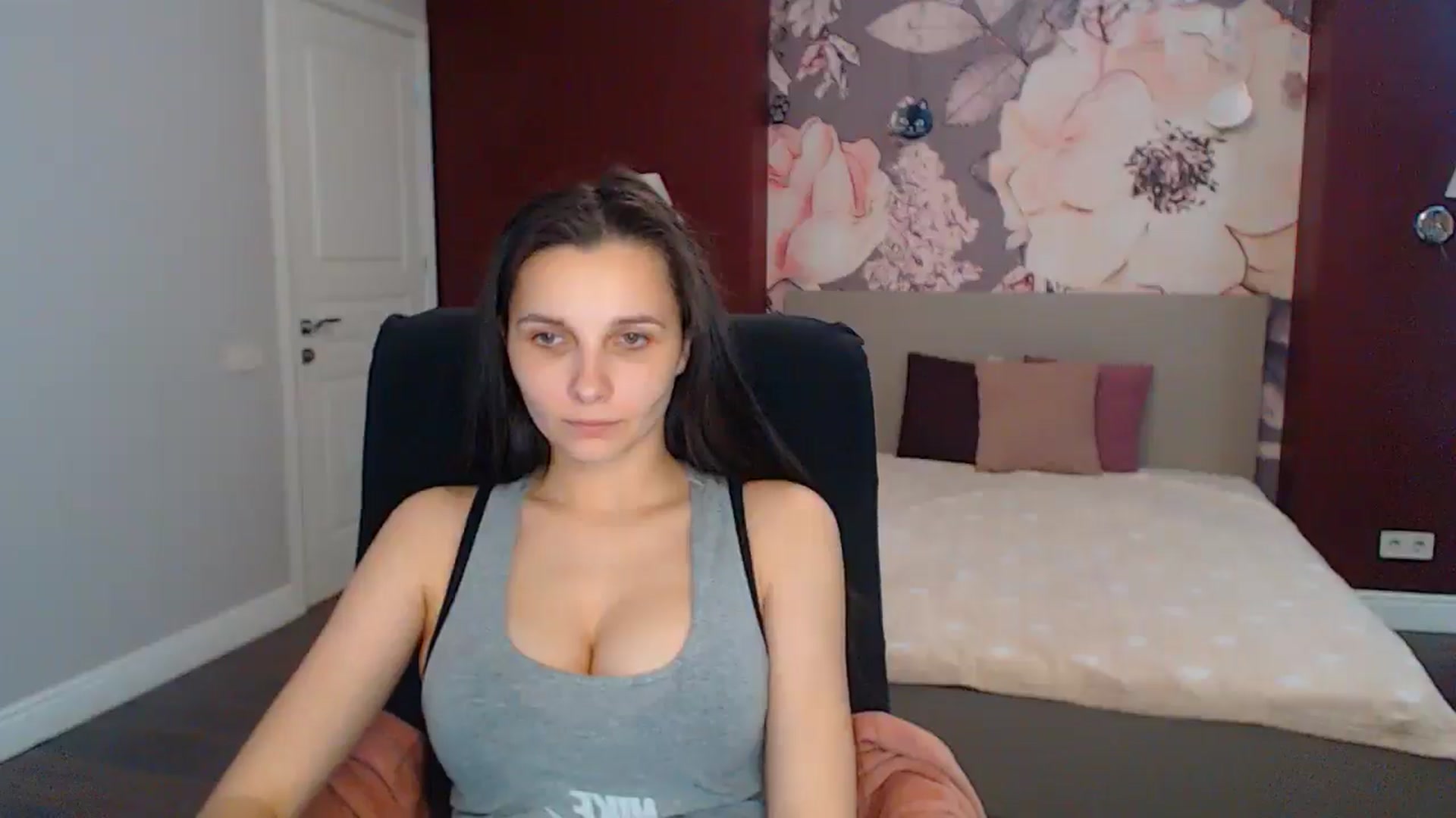 Gallery image thumbnail from Karina_Mils's myfreecams stream on, 06/02/2025, 11:47 image 5 of 20