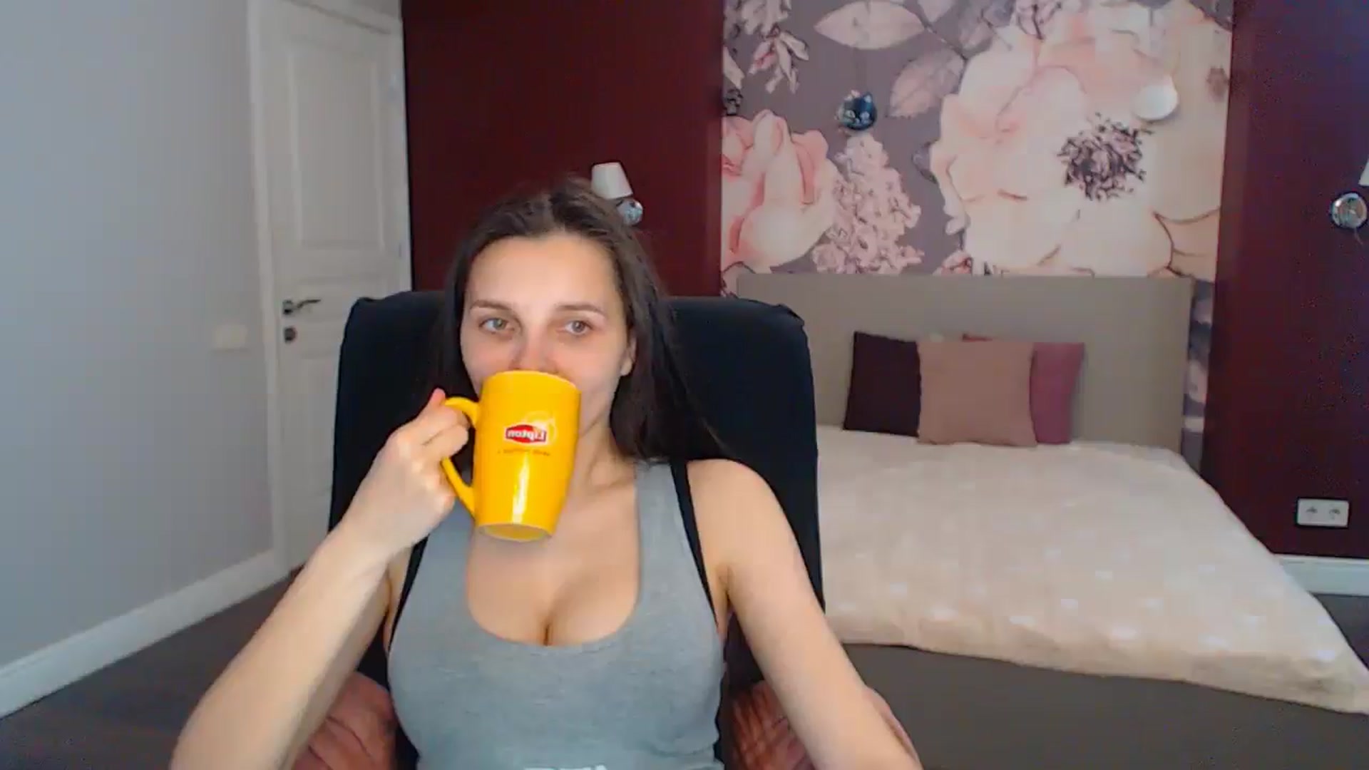 Gallery image thumbnail from Karina_Mils's myfreecams stream on, 06/02/2025, 11:47 image 9 of 20