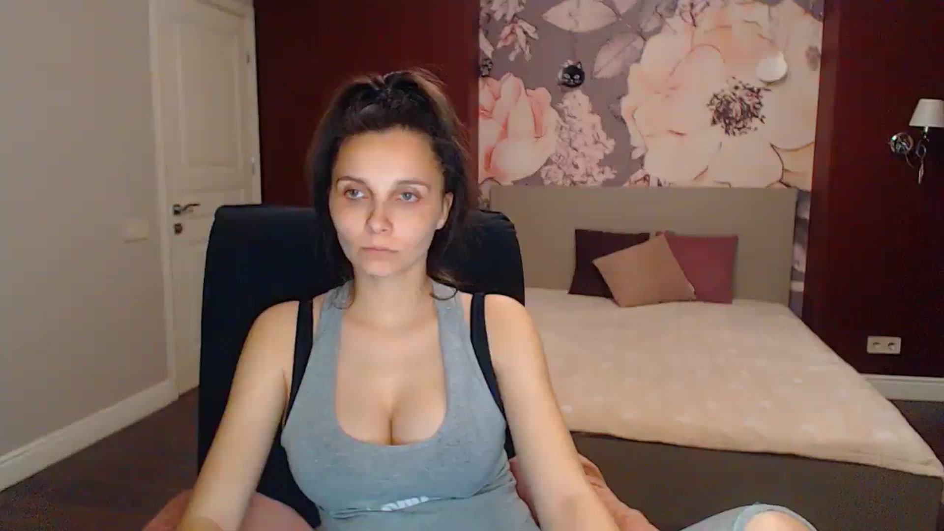 Gallery image thumbnail from Karina_Mils's myfreecams stream on, 06/14/2025, 19:29 image 1 of 20