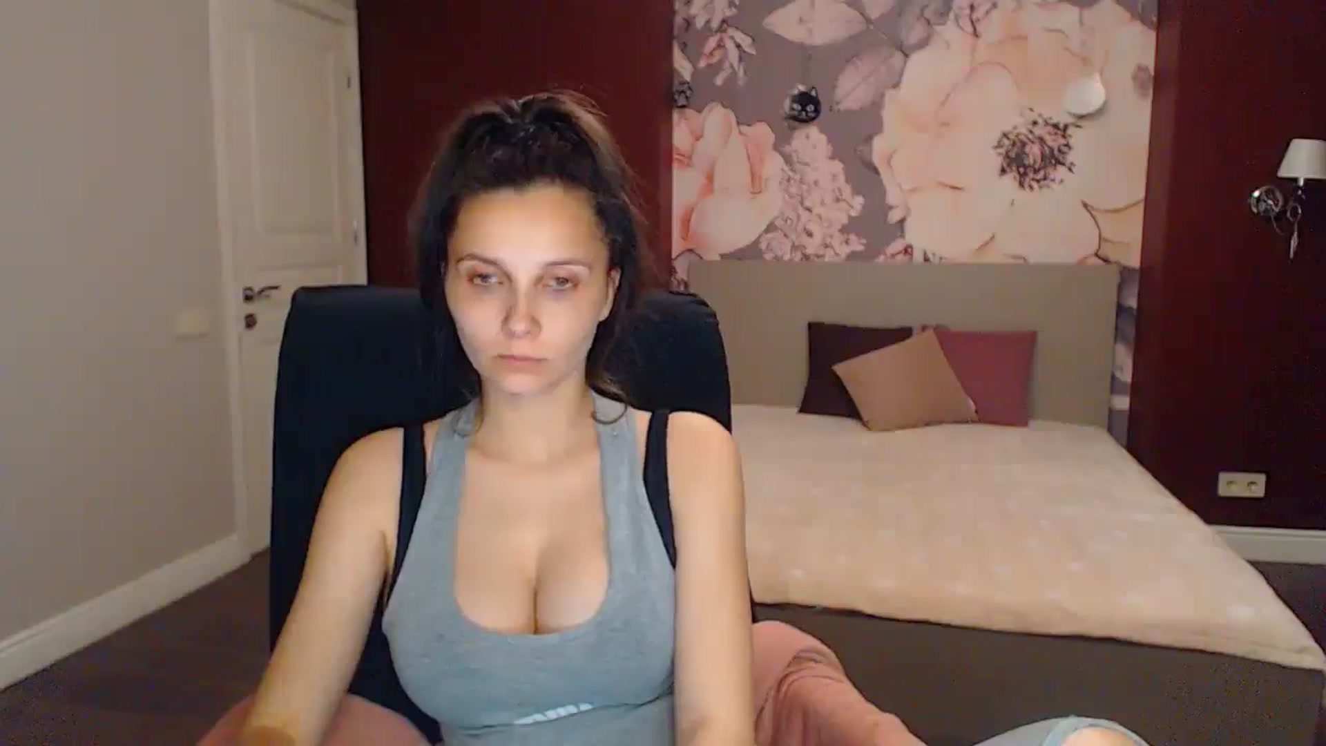 Gallery image thumbnail from Karina_Mils's myfreecams stream on, 06/14/2025, 19:29 image 3 of 20