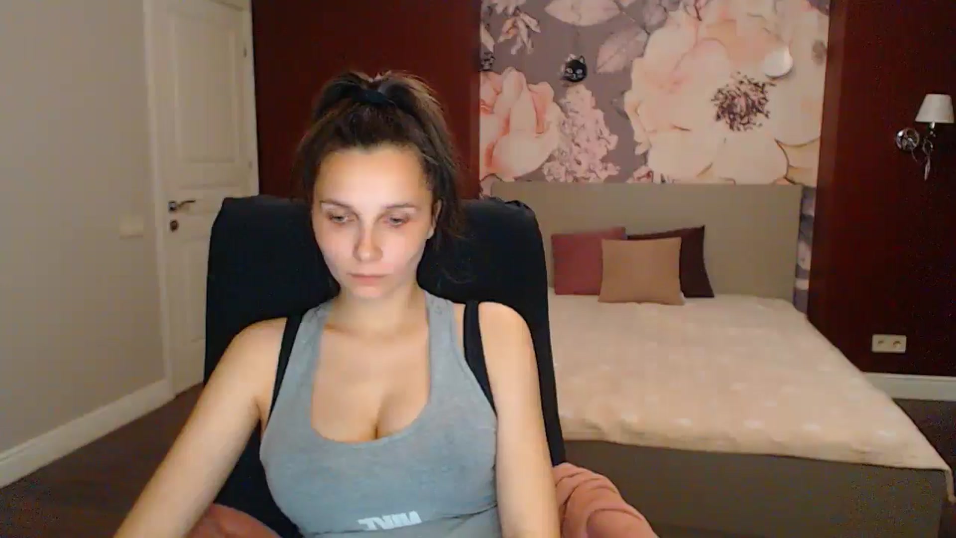 Gallery image thumbnail from Karina_Mils's myfreecams stream on, 06/15/2025, 17:32 image 8 of 20