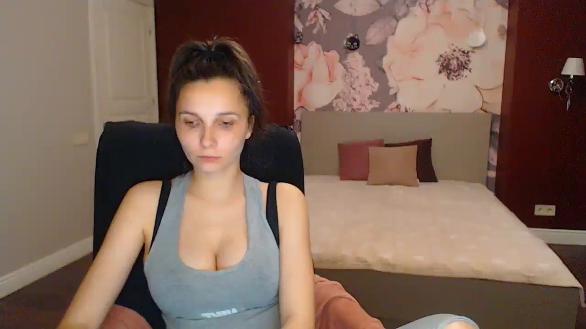Gallery image thumbnail from Karina_Mils's myfreecams stream on, 06/15/2025, 17:32 image 5 of 20