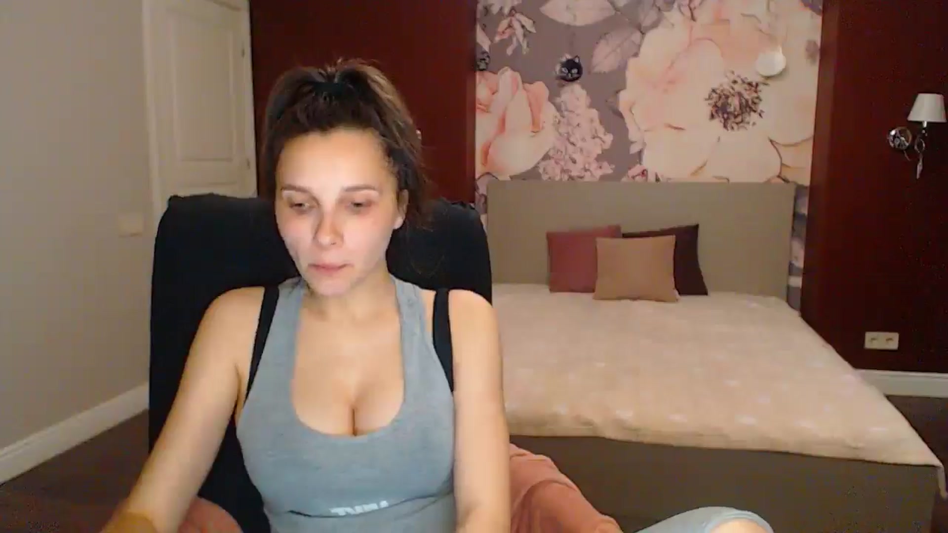Gallery image thumbnail from Karina_Mils's myfreecams stream on, 06/15/2025, 17:32 image 2 of 20